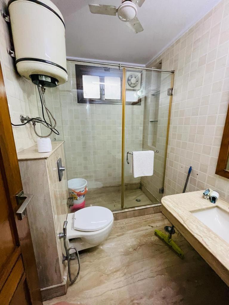 Fortune Service 4bhk,d-36, Saket Apartment New Delhi