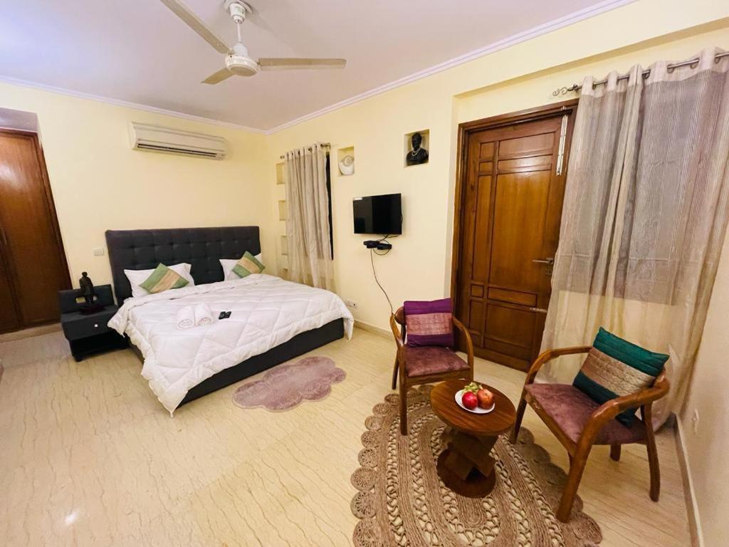 Fortune Service 4bhk,d-36, Saket *