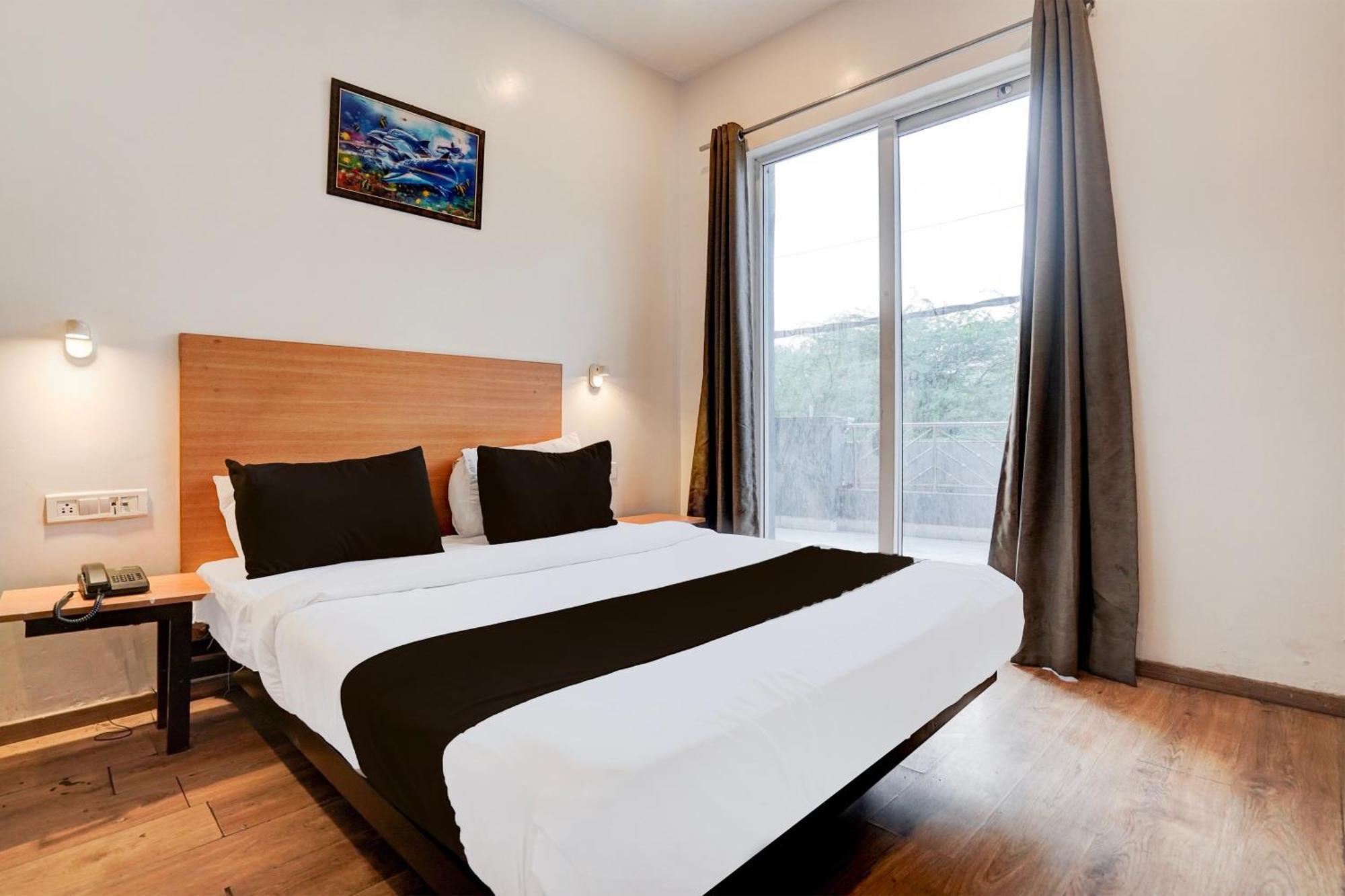 Super O Britania Chowk Hotel 4*