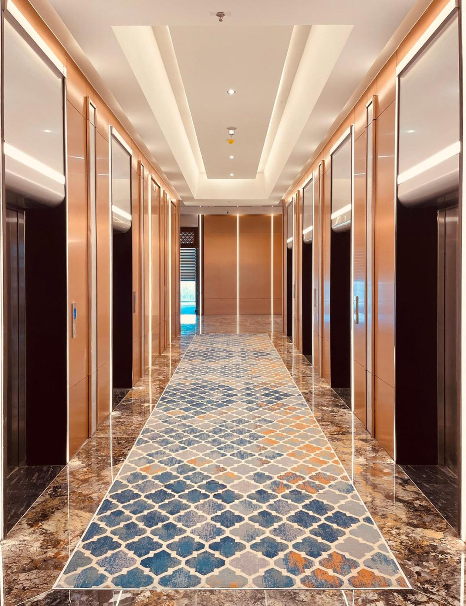 Majestic Luxury Airport