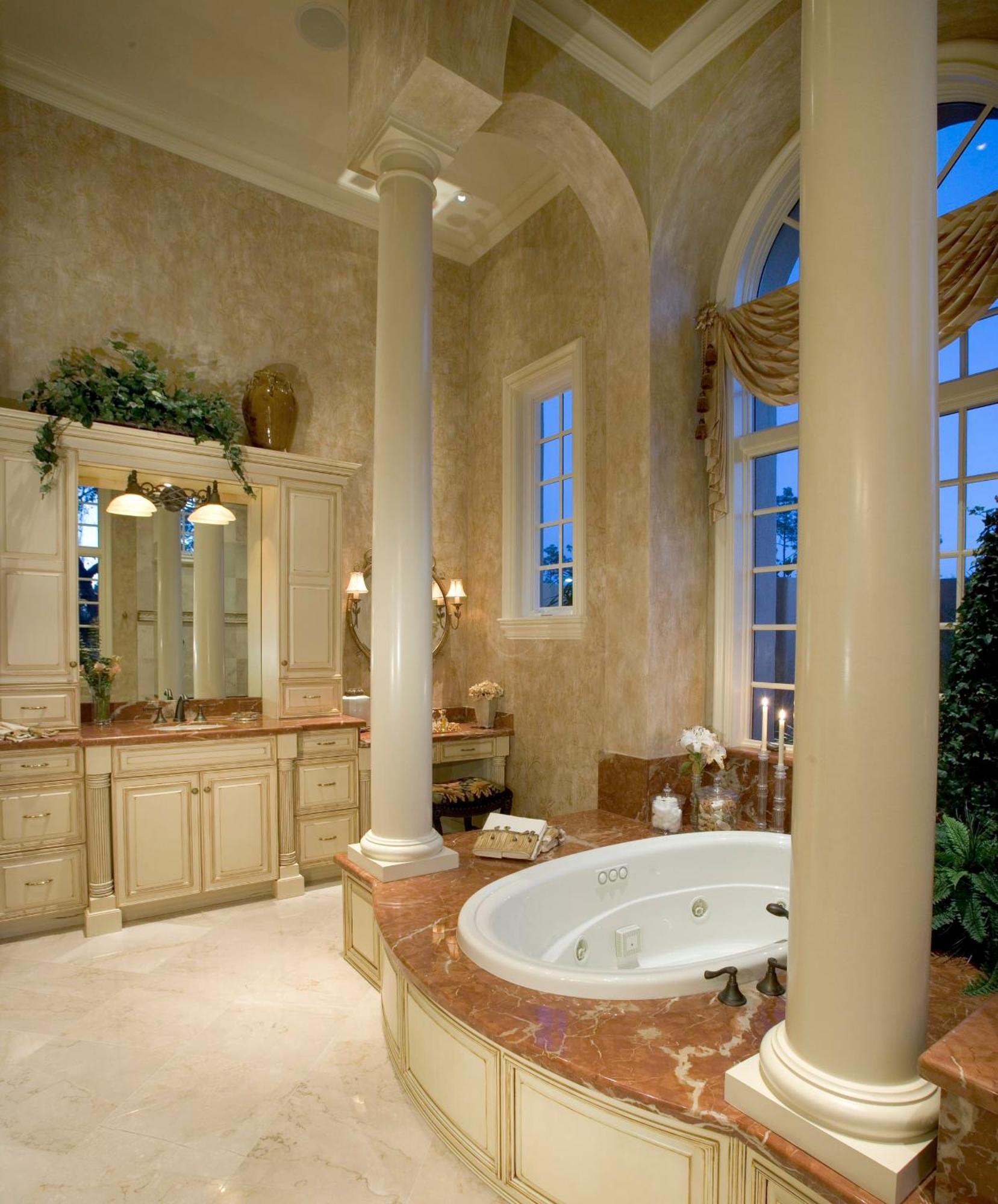 Majestic Luxury Airport Hotel