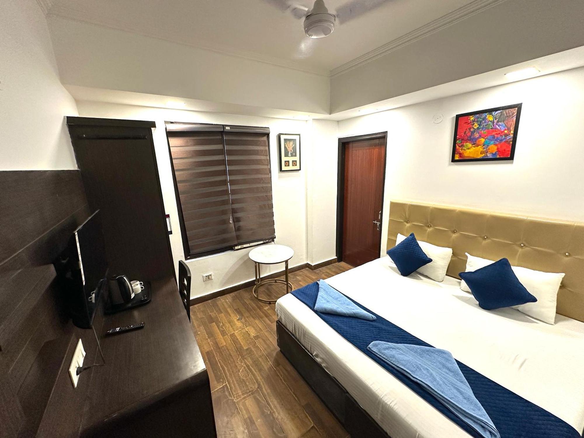 Hotel La Vista Karol Bagh Delhi New Delhi