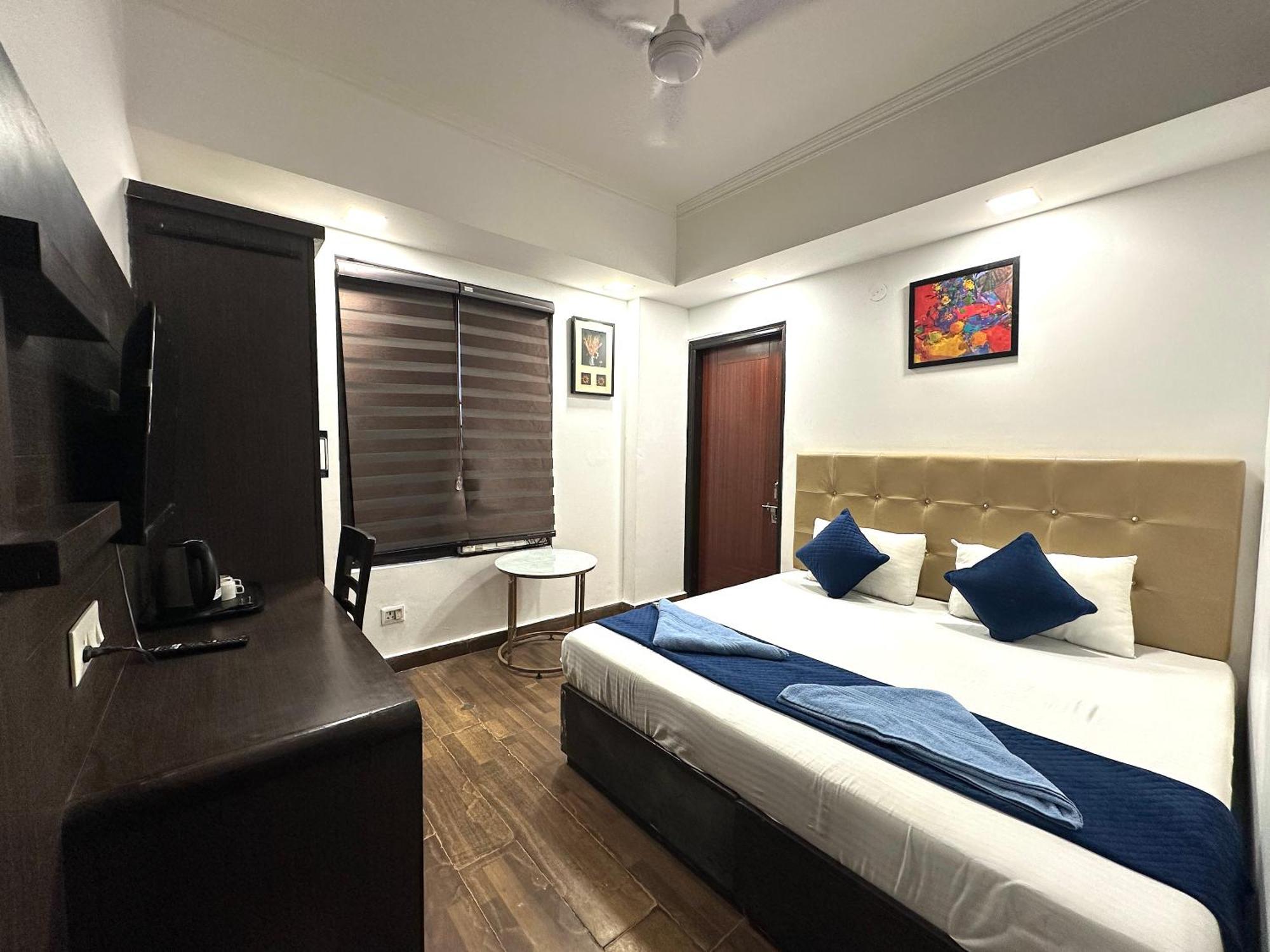 Hotel La Vista Karol Bagh Delhi 3*