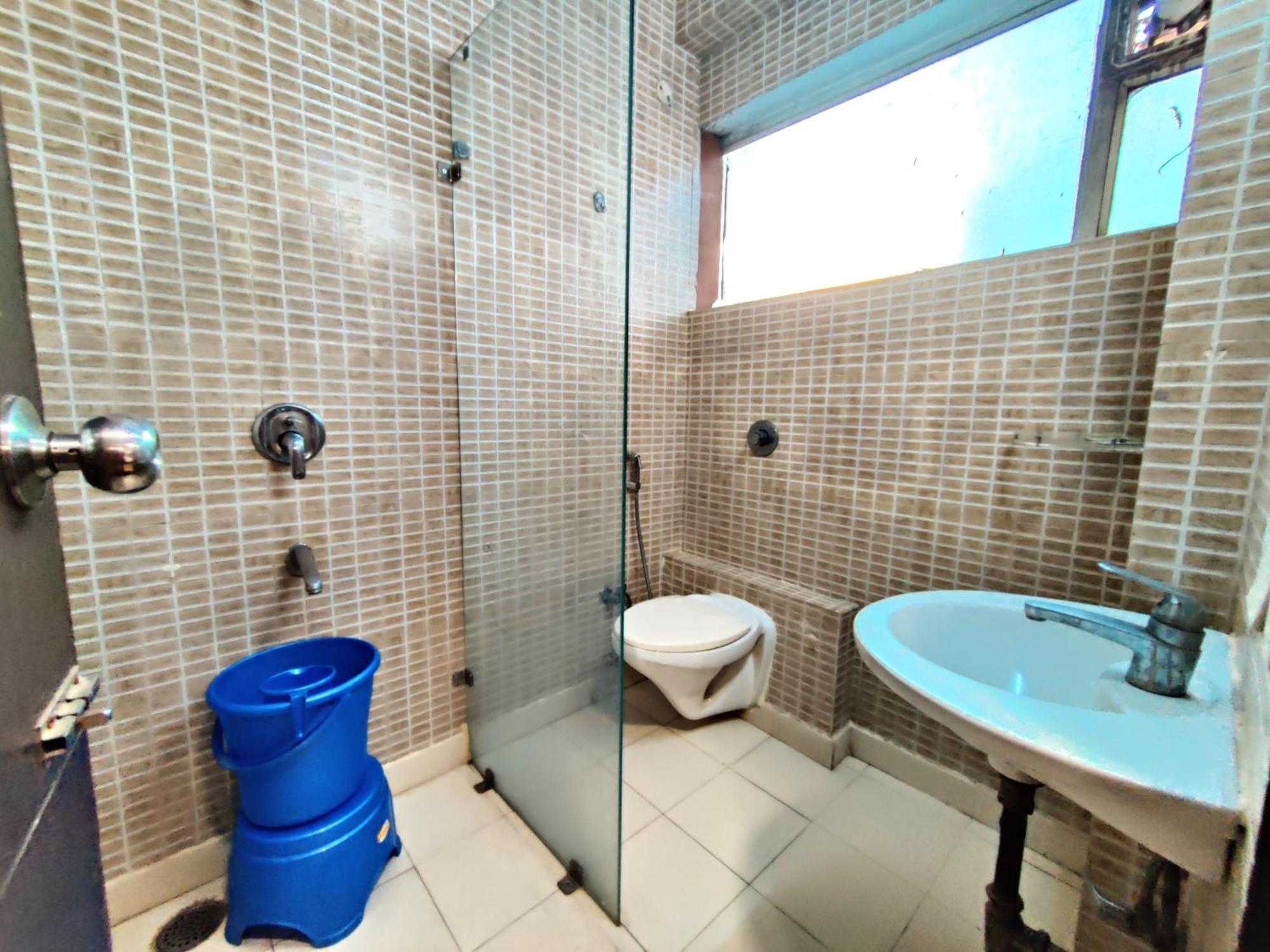 Hotel La Vista Karol Bagh Delhi 3*