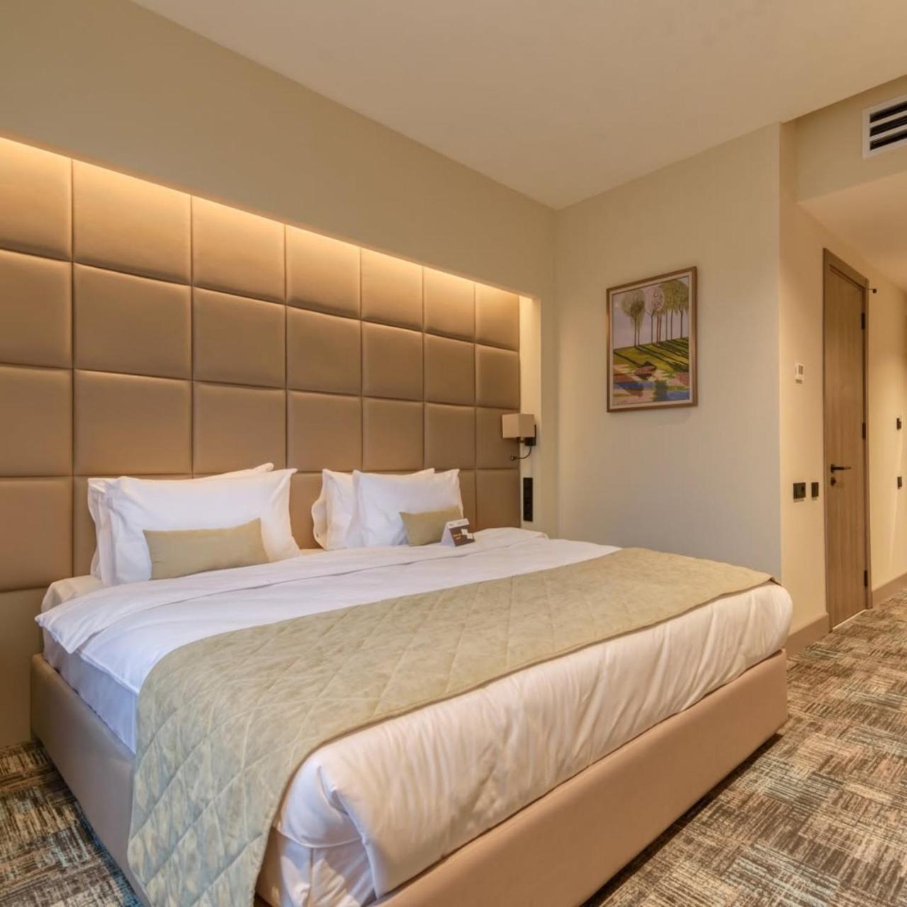 Hotel Glory Near Delhi Internationl Airport