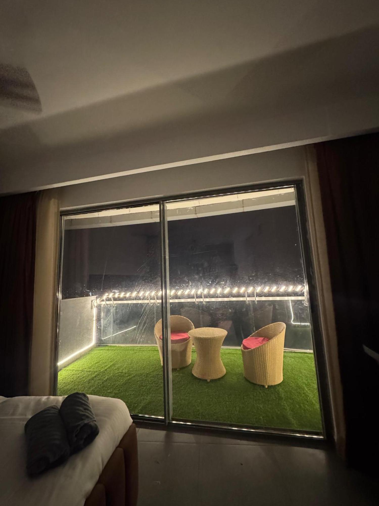 Hotel Luxurious Studioz