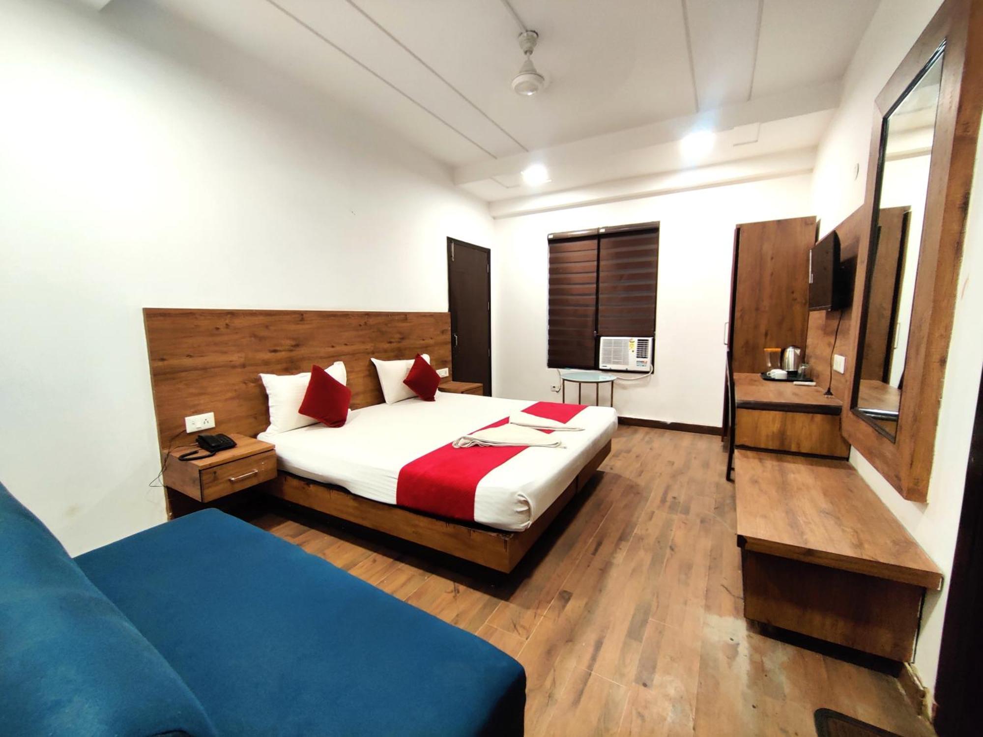 La Vista Karol Bagh Delhi 3* New Delhi