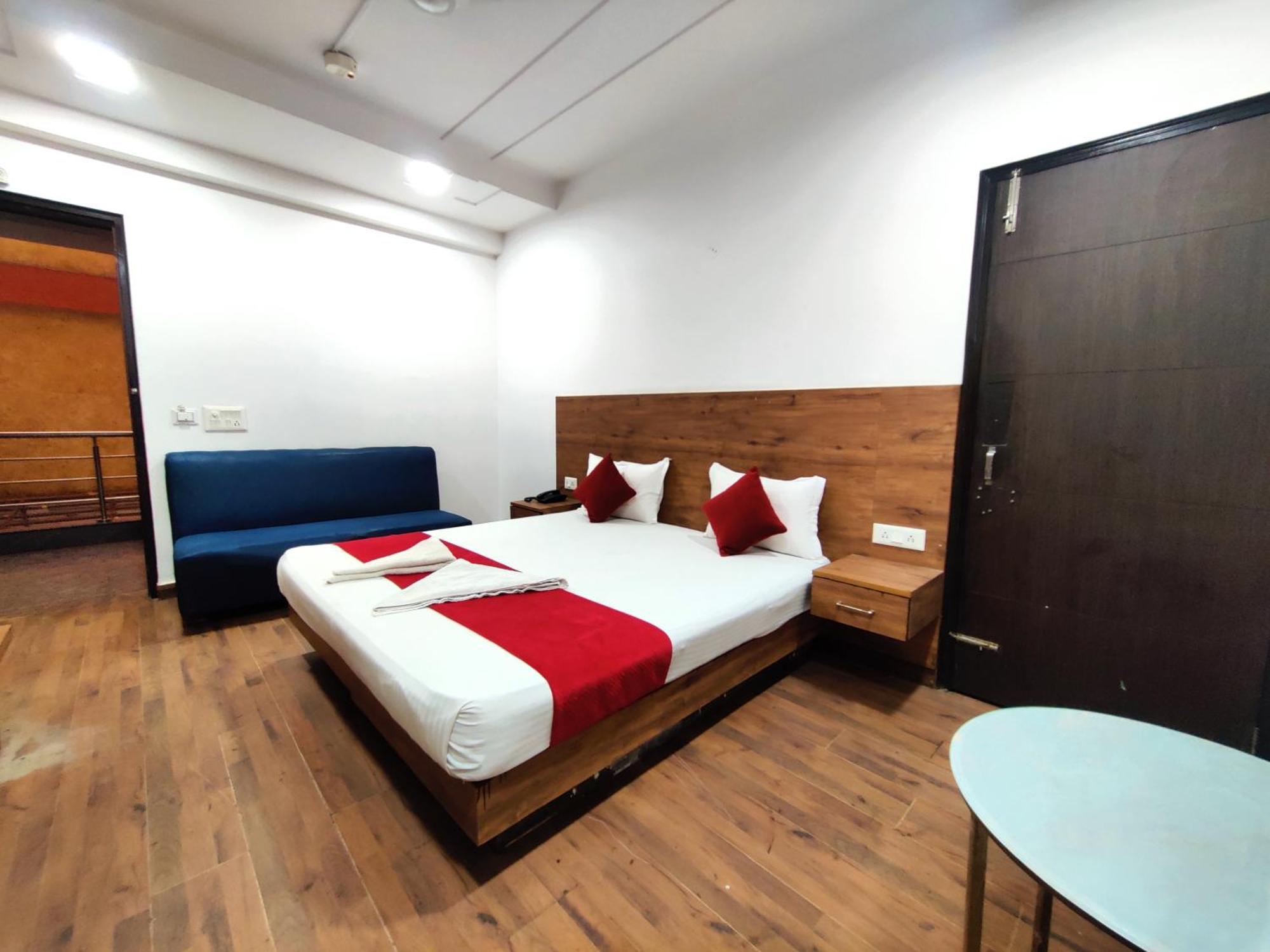 Hotel La Vista Karol Bagh Delhi