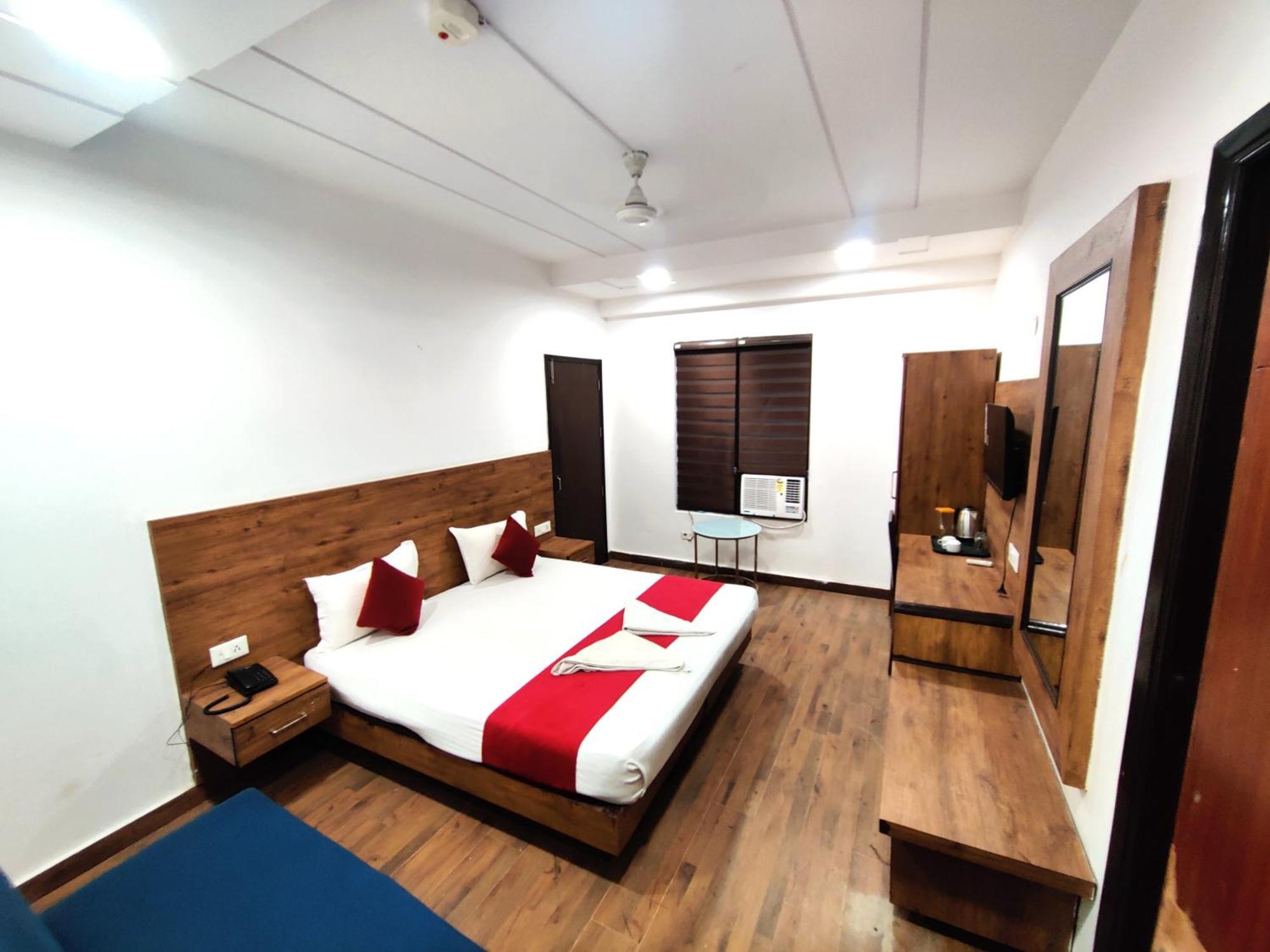 La Vista Karol Bagh Delhi 3*