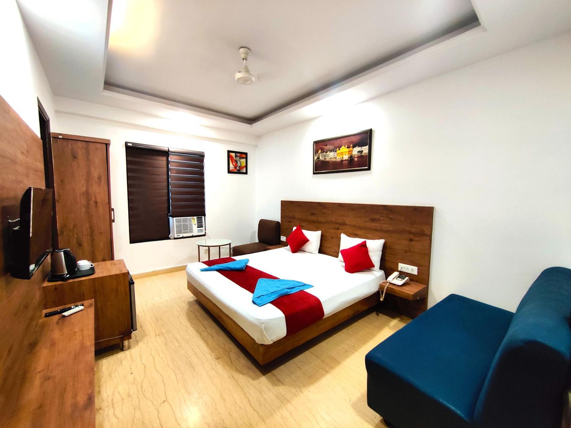 La Vista Karol Bagh Delhi 3*