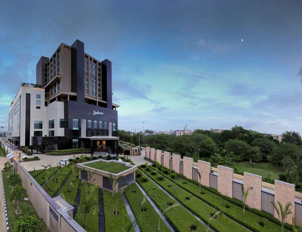 Radisson Blu Paschim Vihar * New Delhi