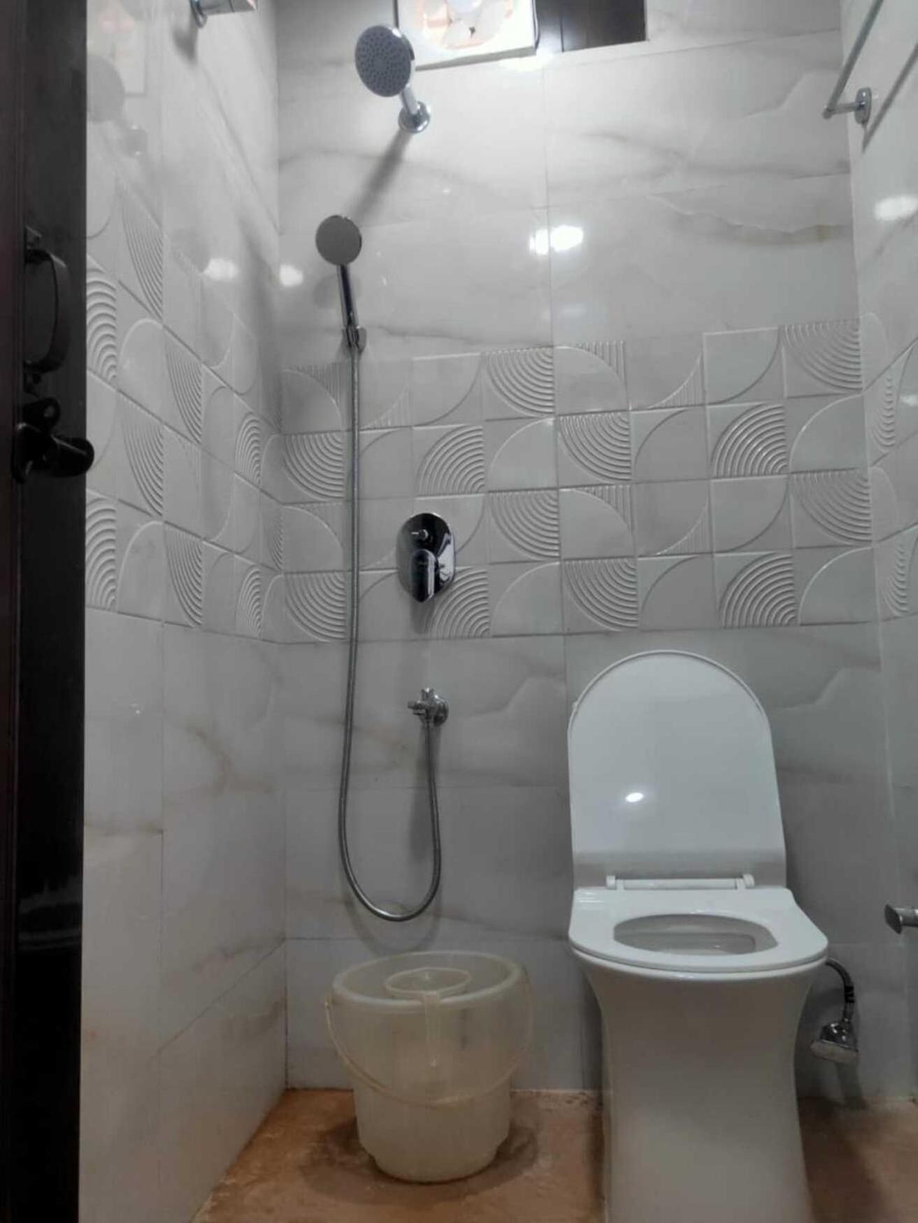 Guest house Cozy - Near Us Embassy New Delhi