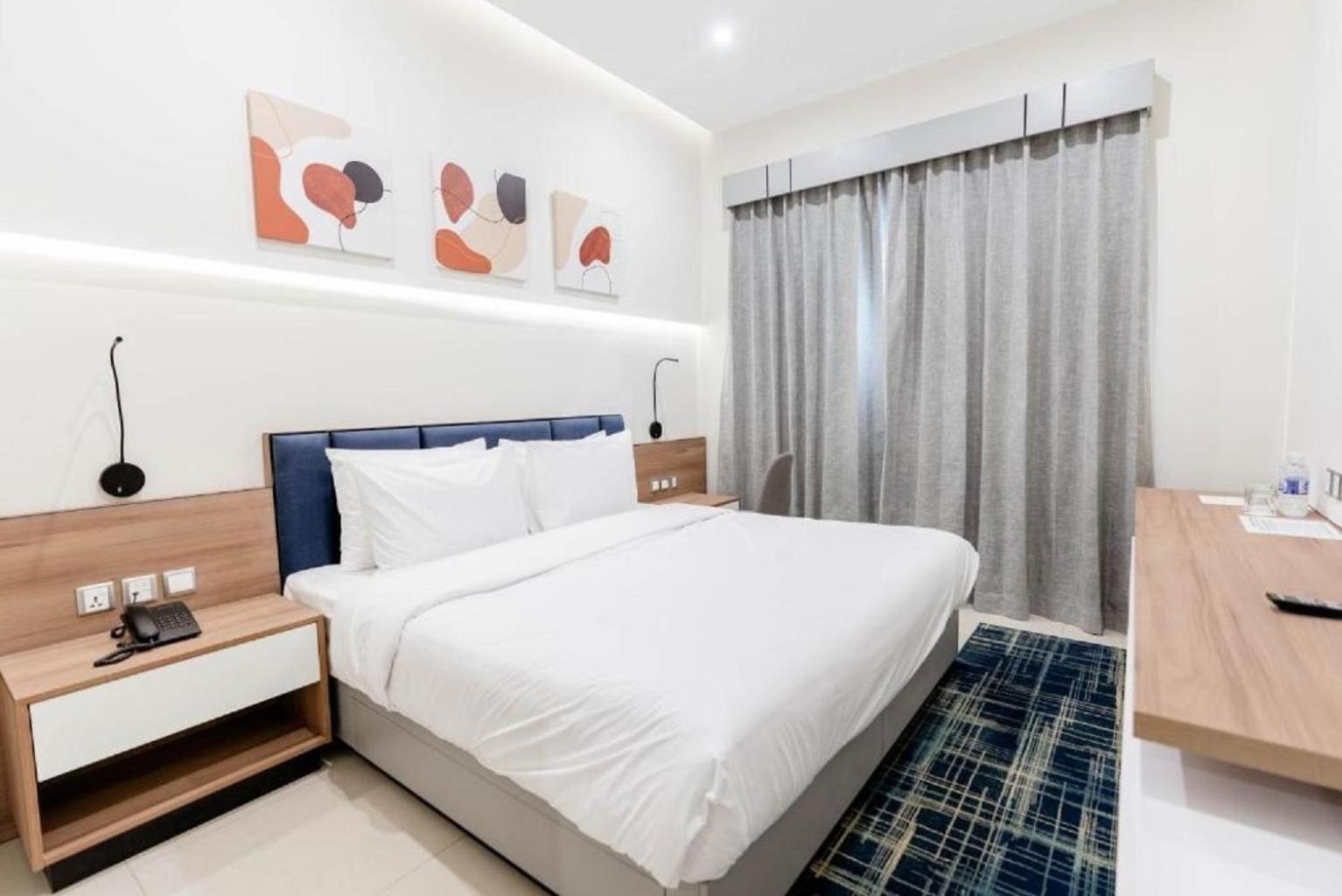 Paramont Near Airport Hotel