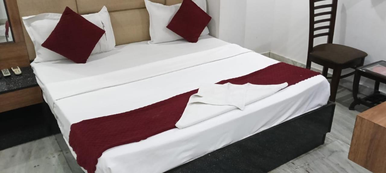 Le Mount Plaza Near Igi Airport Delhi 4*