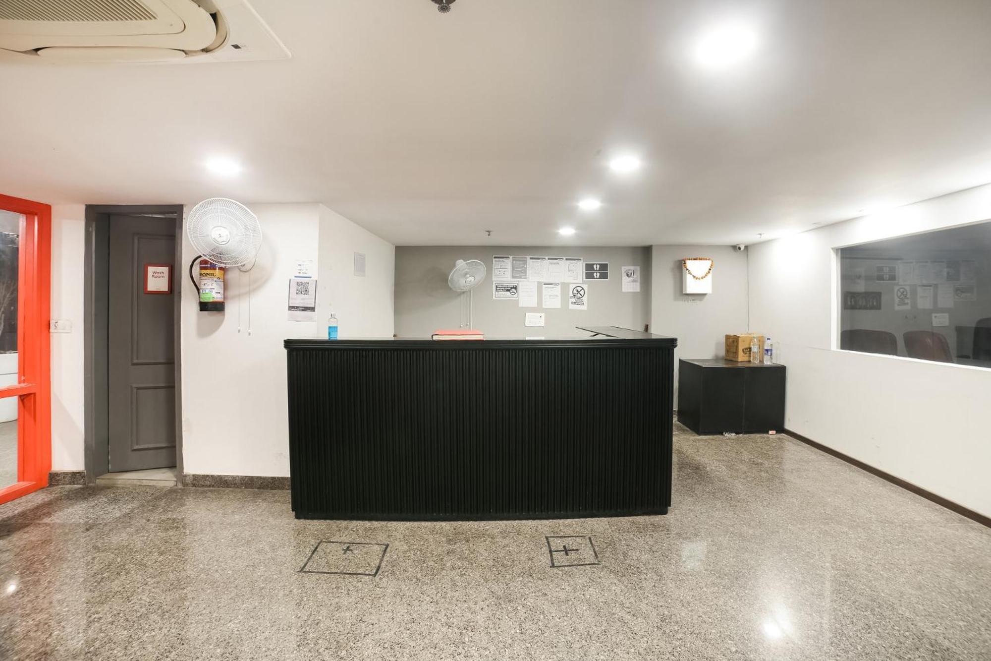 Hotel Townhouse Dilshad Garden Near Dilshad Garden Metro Station