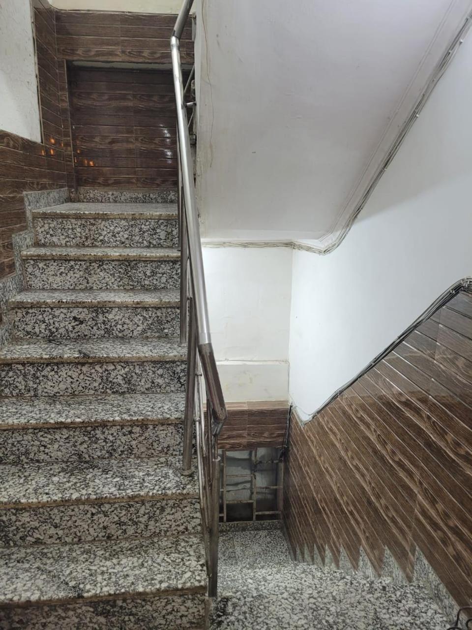 Residency - Park Metro Station Gate No - 1 Hotel