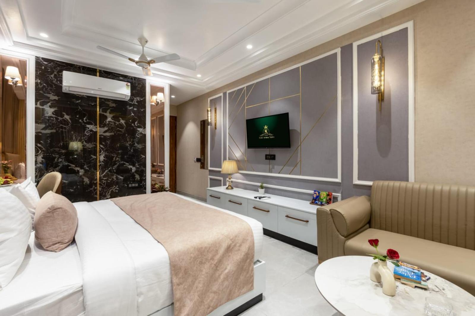 Park Tree Near Delhi Airport With Free Airport Tranport Hotel
