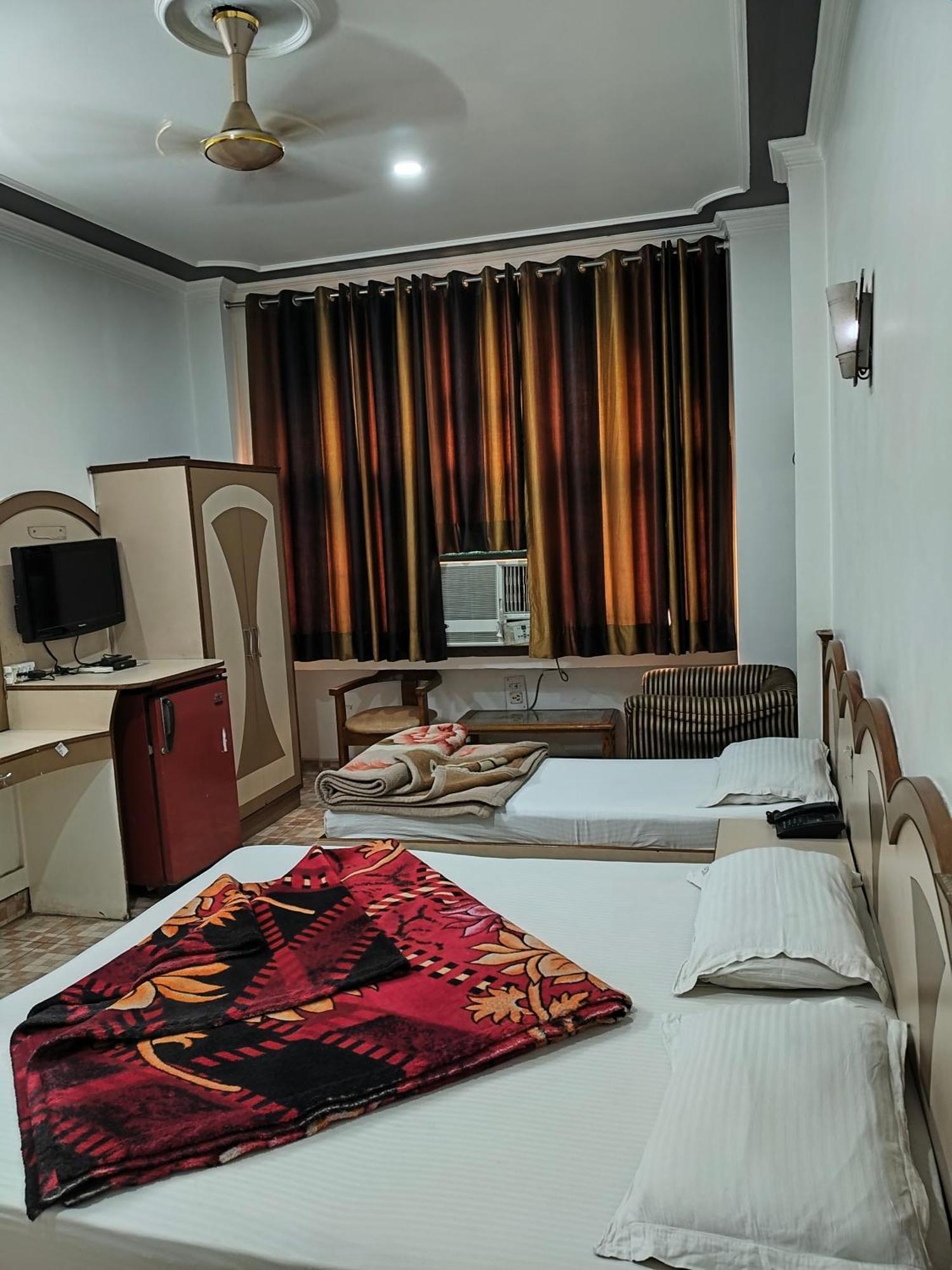 Yatri International Guest house New Delhi