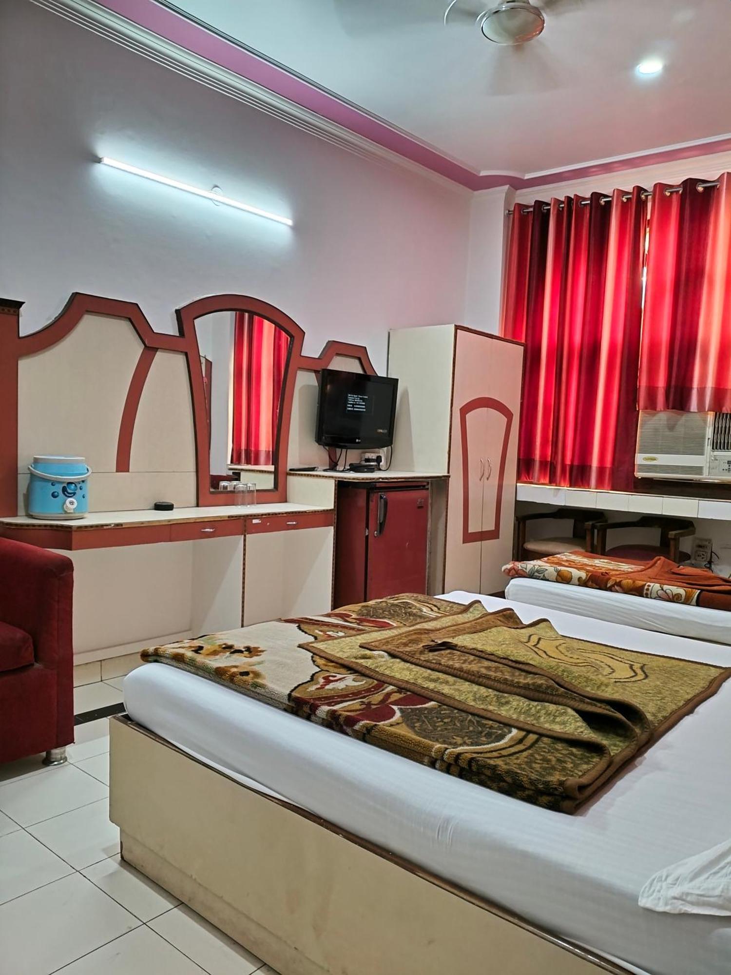 Yatri International