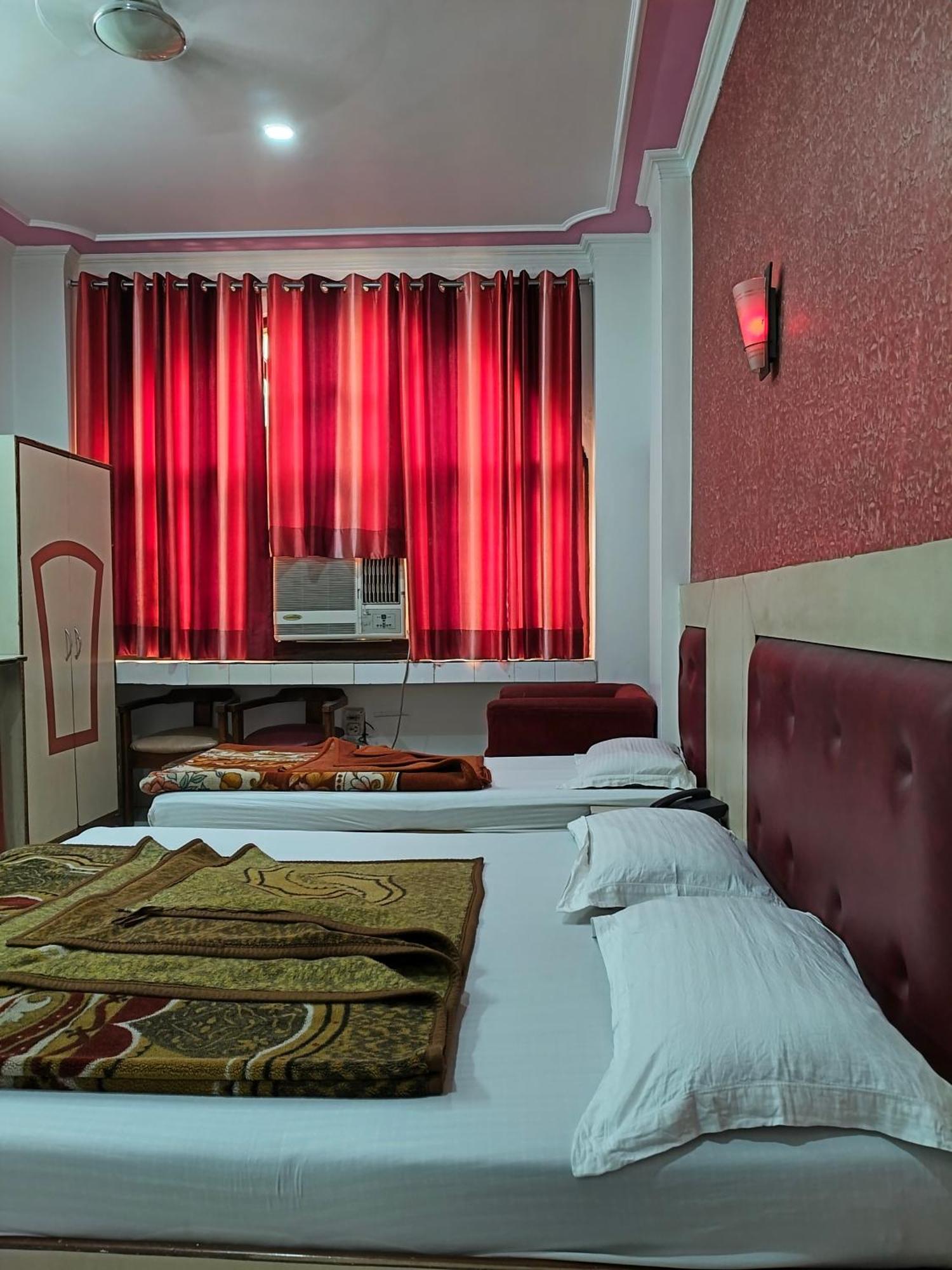 Guest house Yatri International