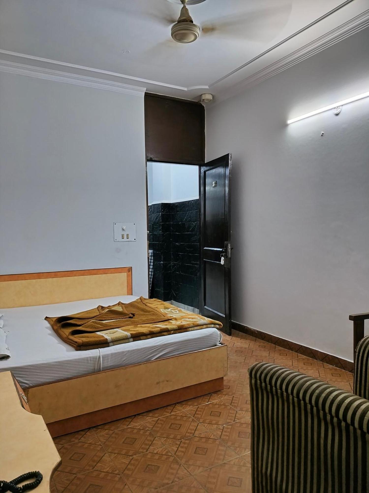 Yatri International Guest house 2*