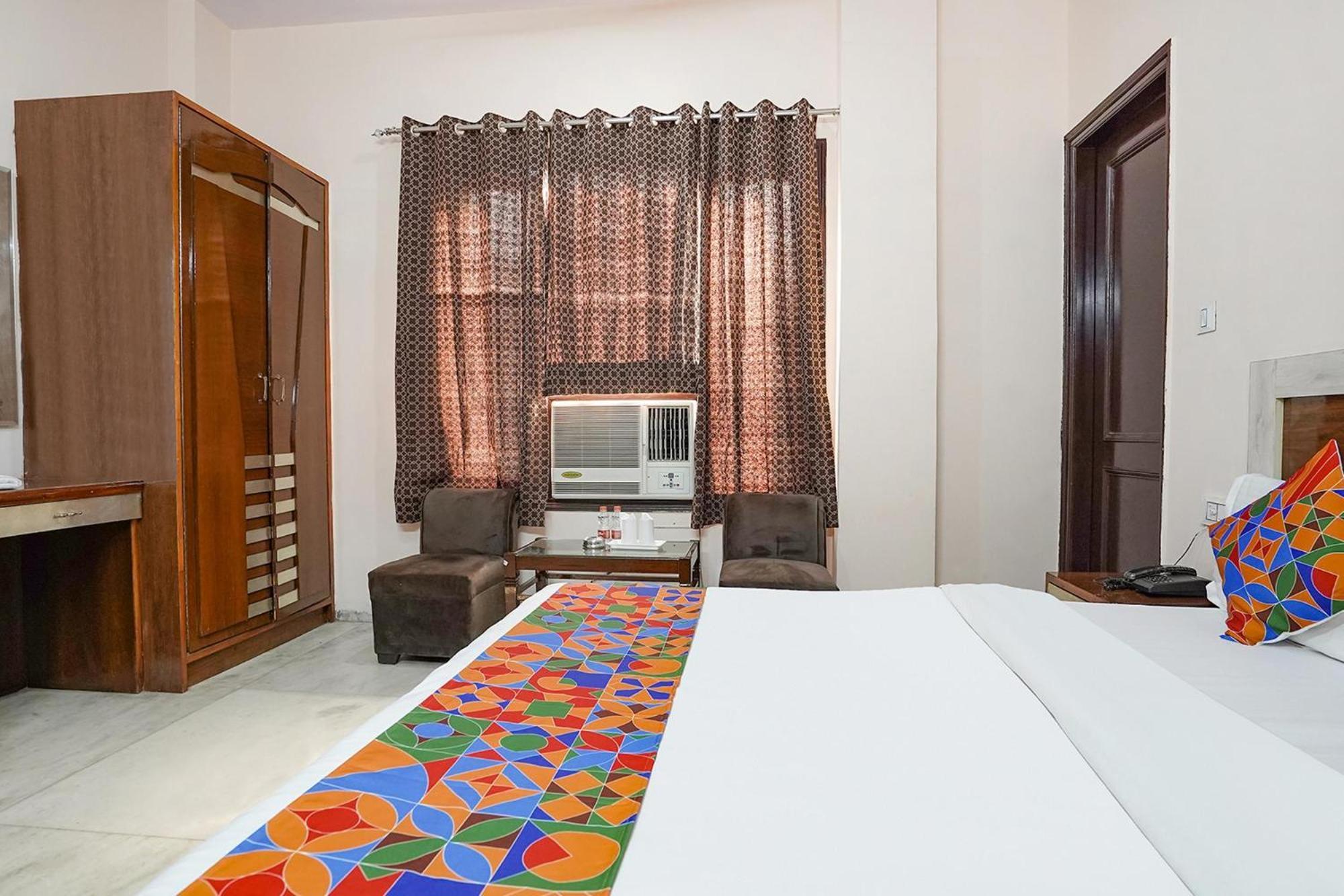 Hotel Fabhotel De Gold Karol Bagh New Delhi