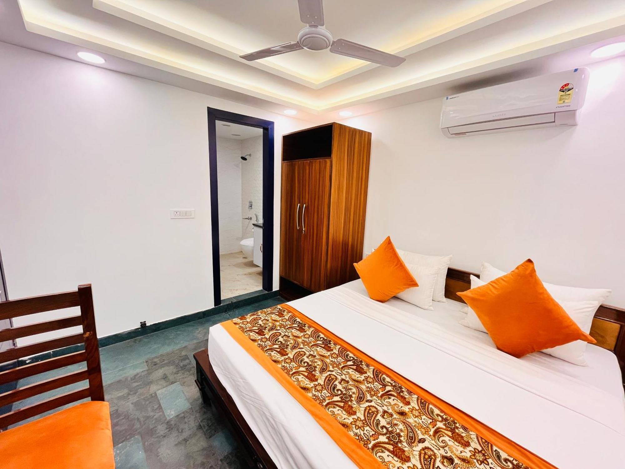 Apartment Galaxy - Park South Delhi New Delhi