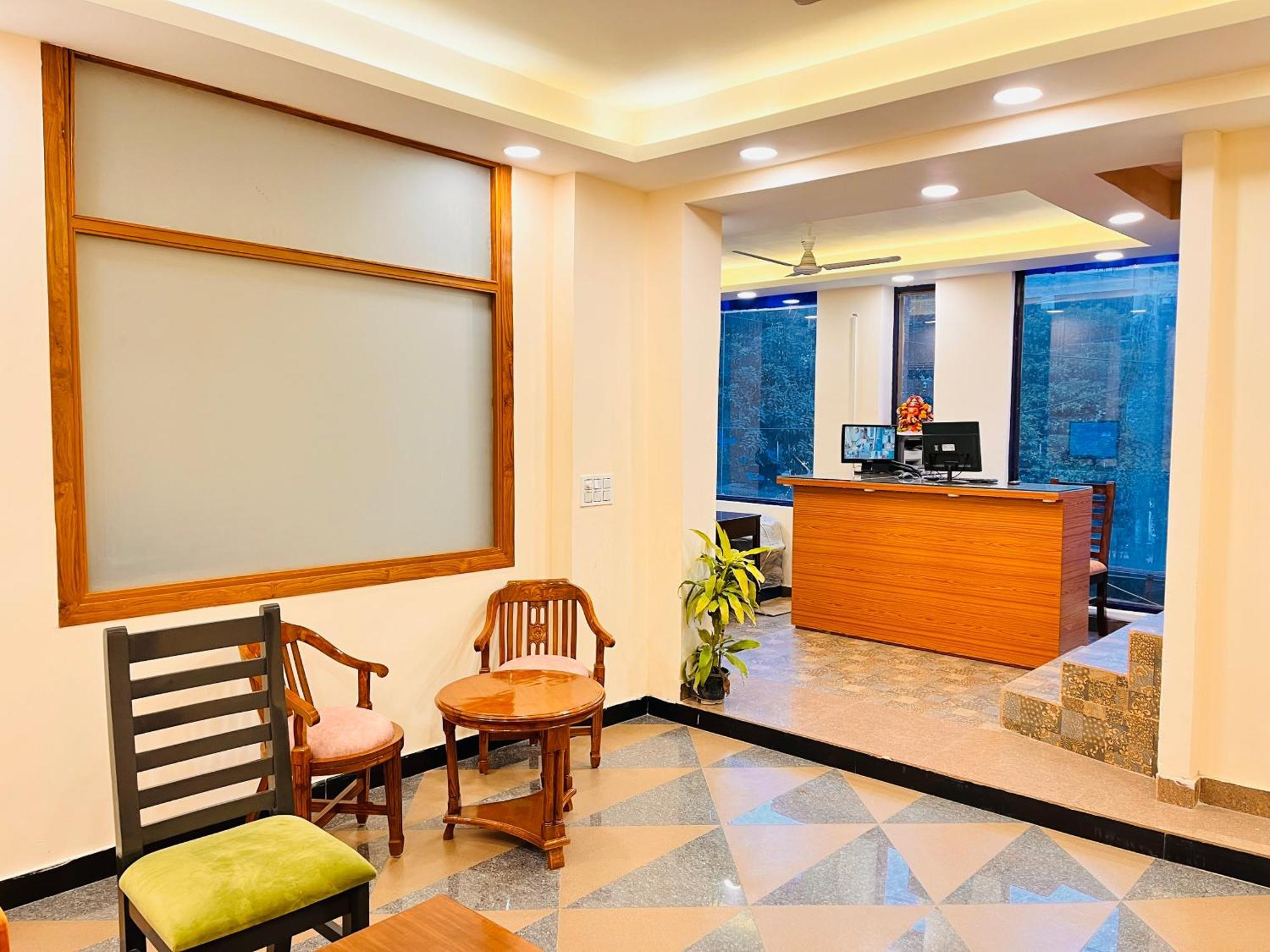 Galaxy - Park South Delhi *