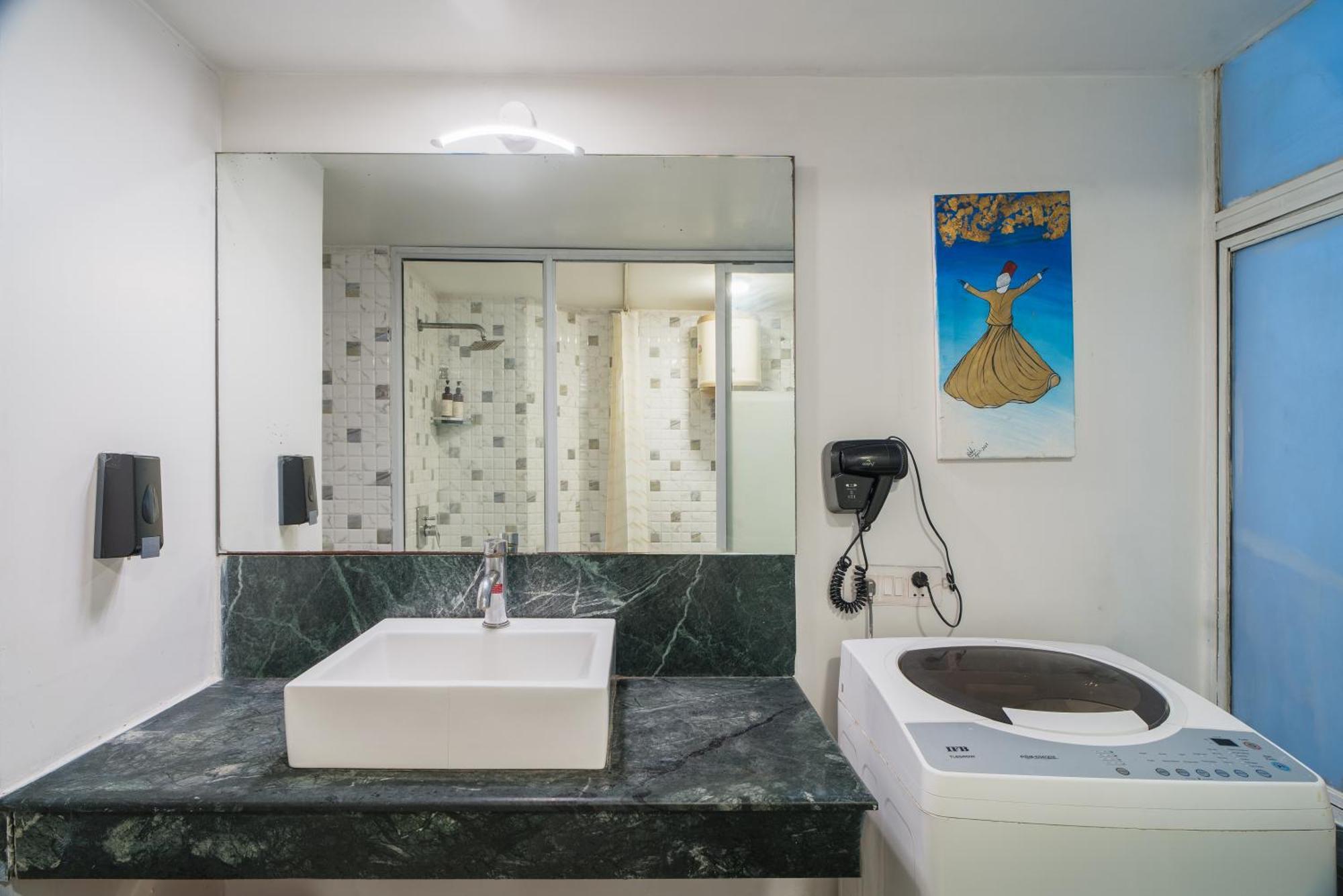 Stylish 800sqft Luxury With Theme In Hkv Apartment