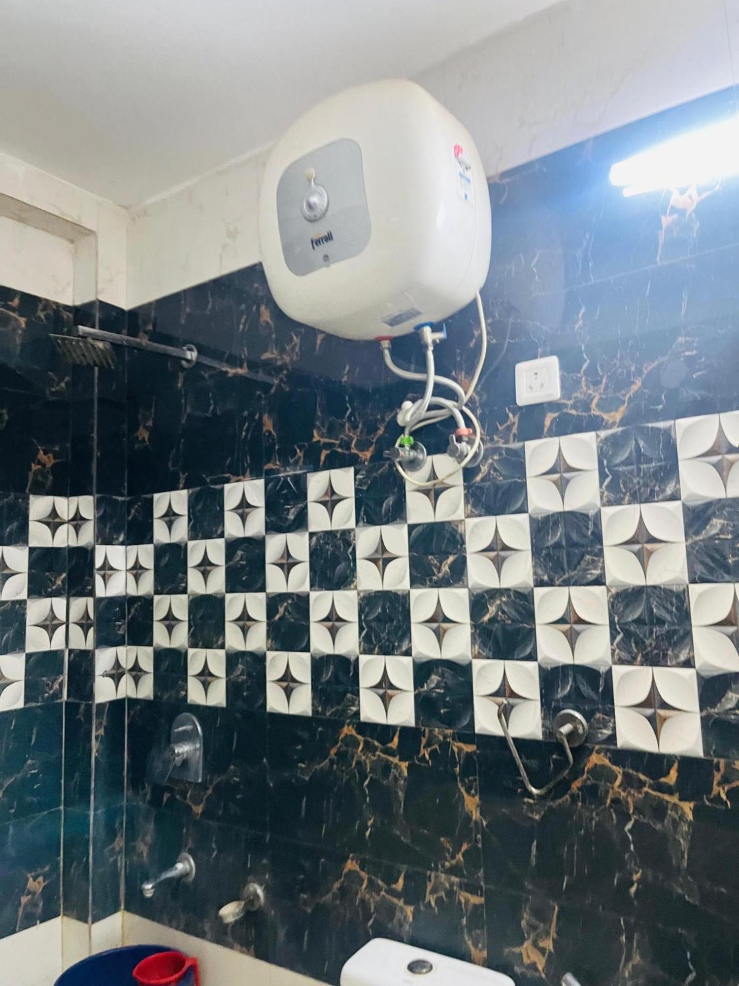 Hotel Kerala - Near Nzmmudin Railway Station New Delhi