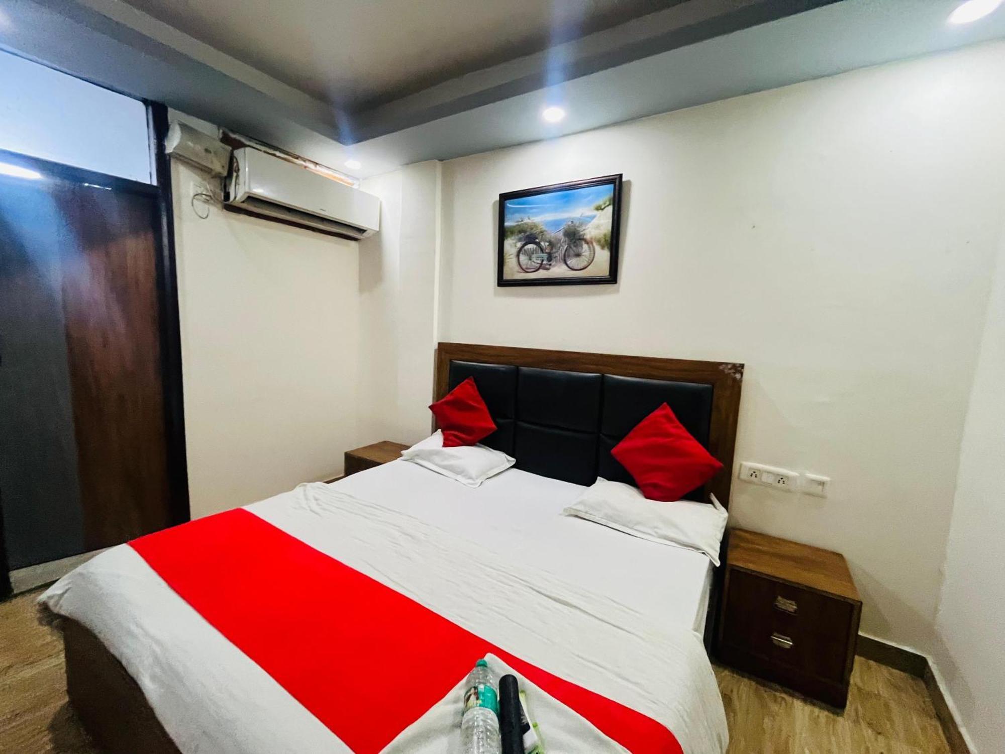 Kerala - Near Nzmmudin Railway Station Hotel 3*