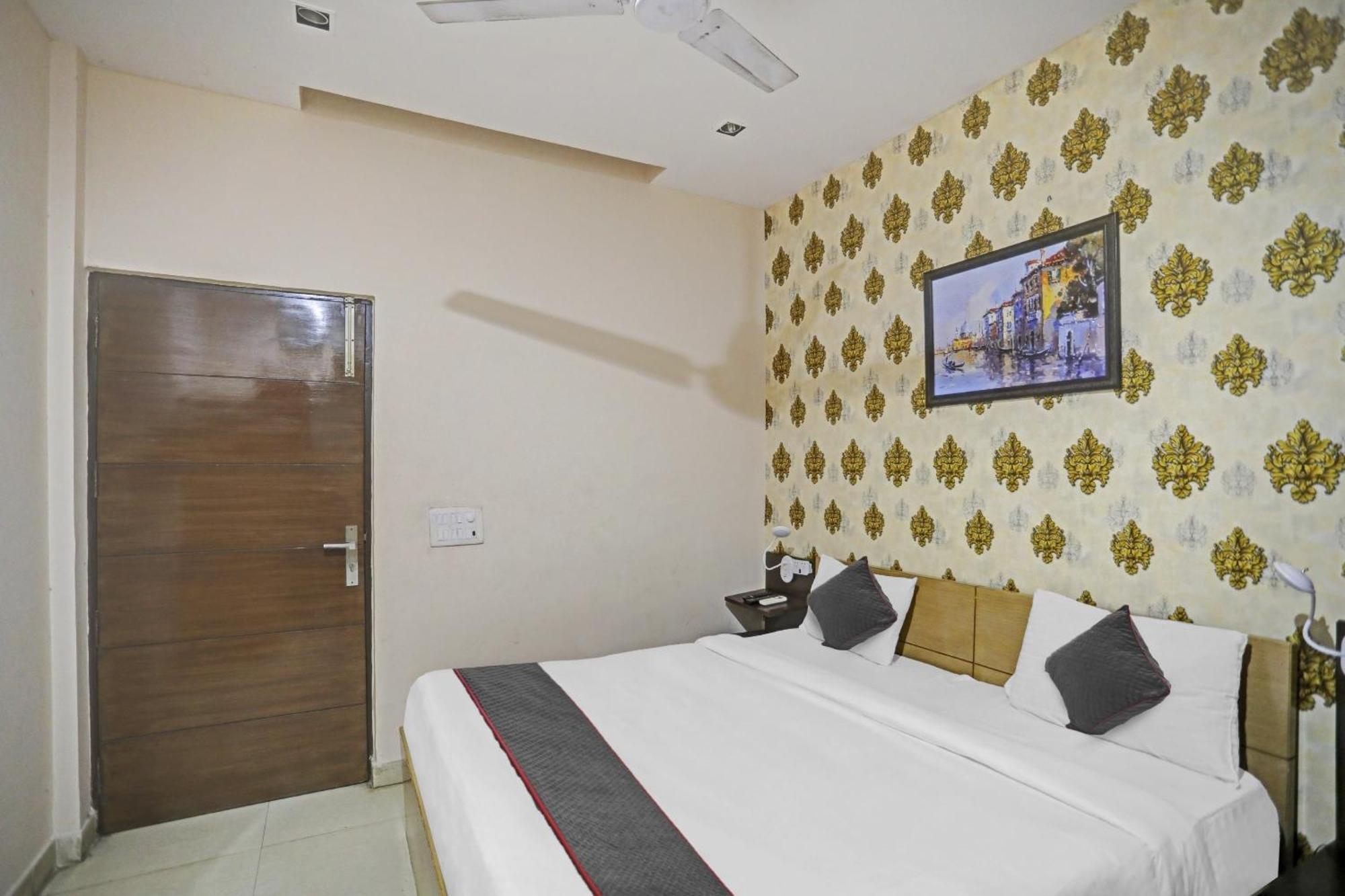 Oyo Townhouse Park Residency 3 Hotel New Delhi