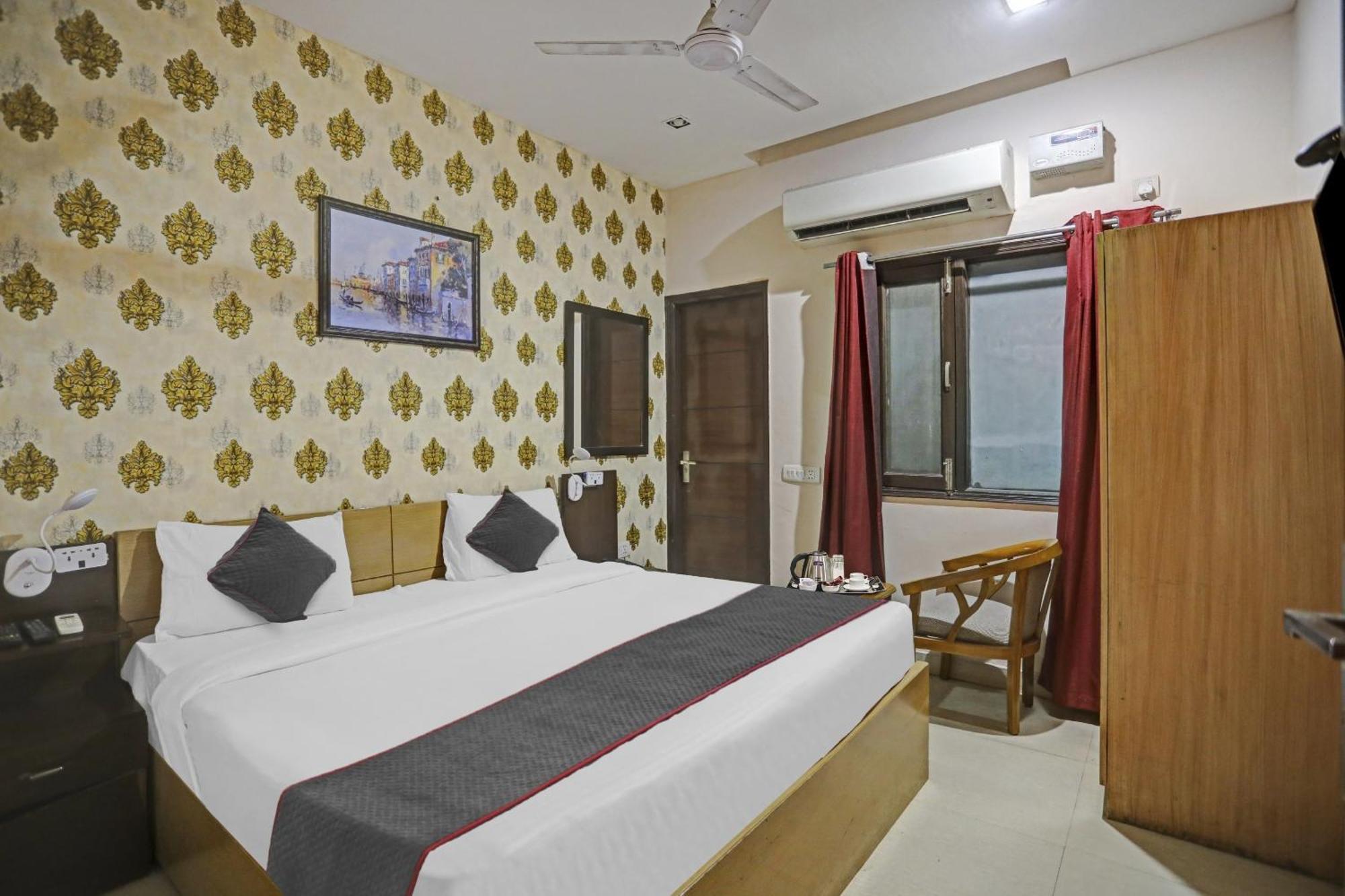 Oyo Townhouse Park Residency 3 New Delhi