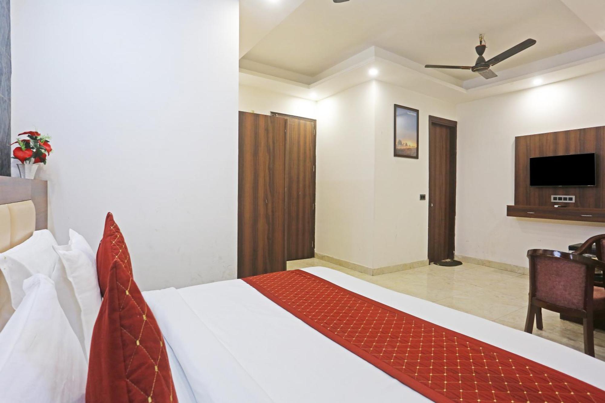 Ecg Grand Inn-near Delhi Airport Hotel *