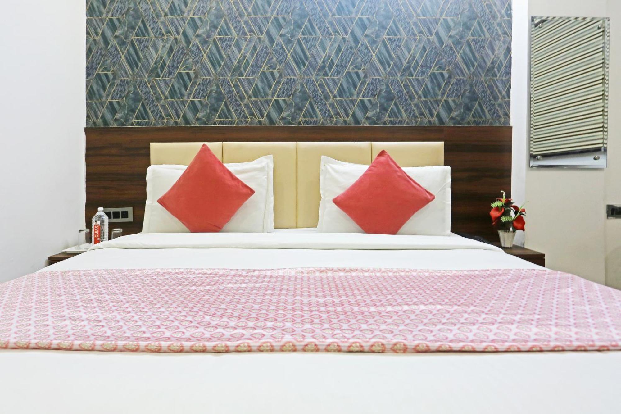 Ecg Grand Inn-near Delhi Airport Hotel