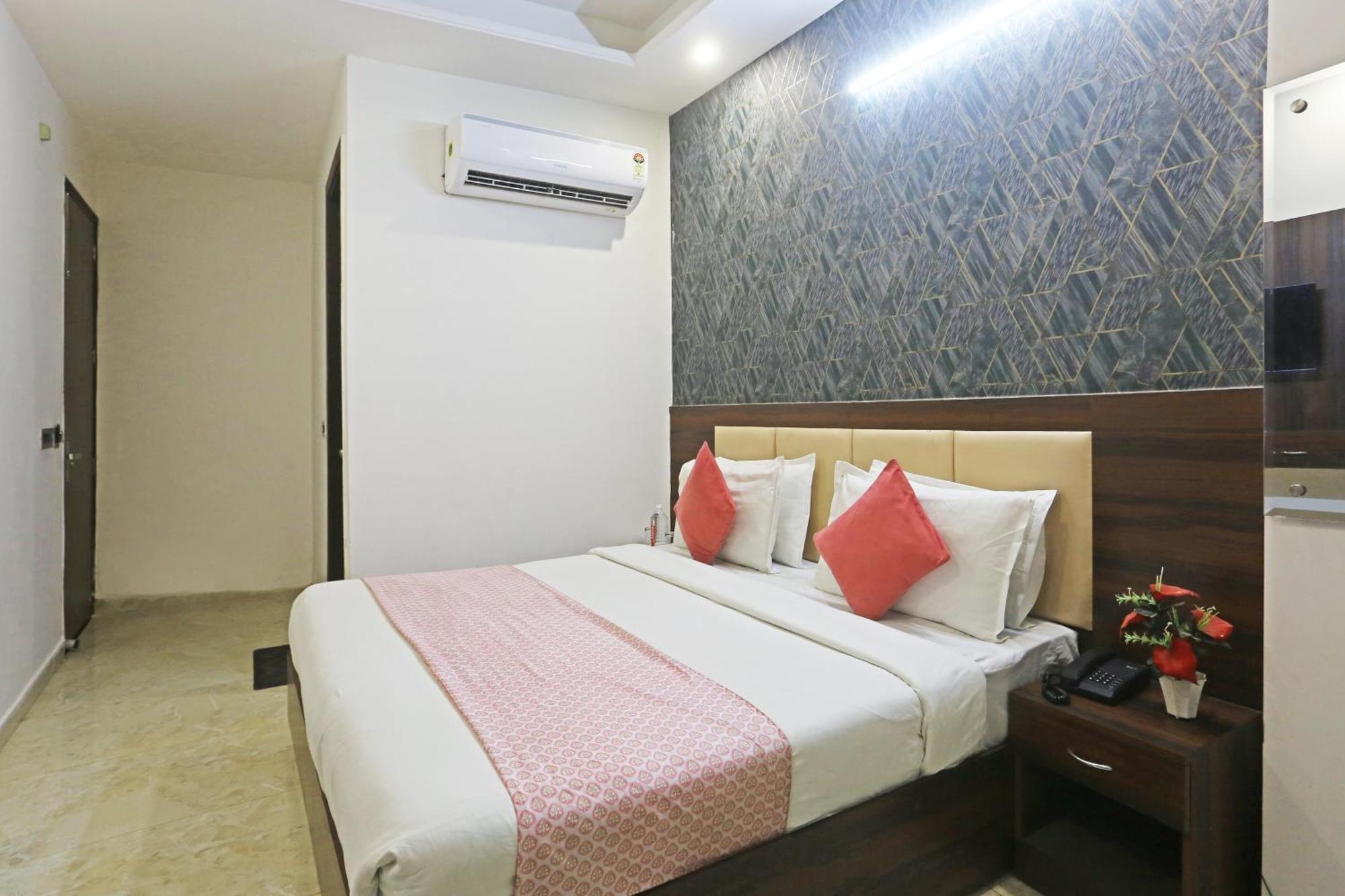Ecg Grand Inn-near Delhi Airport Hotel