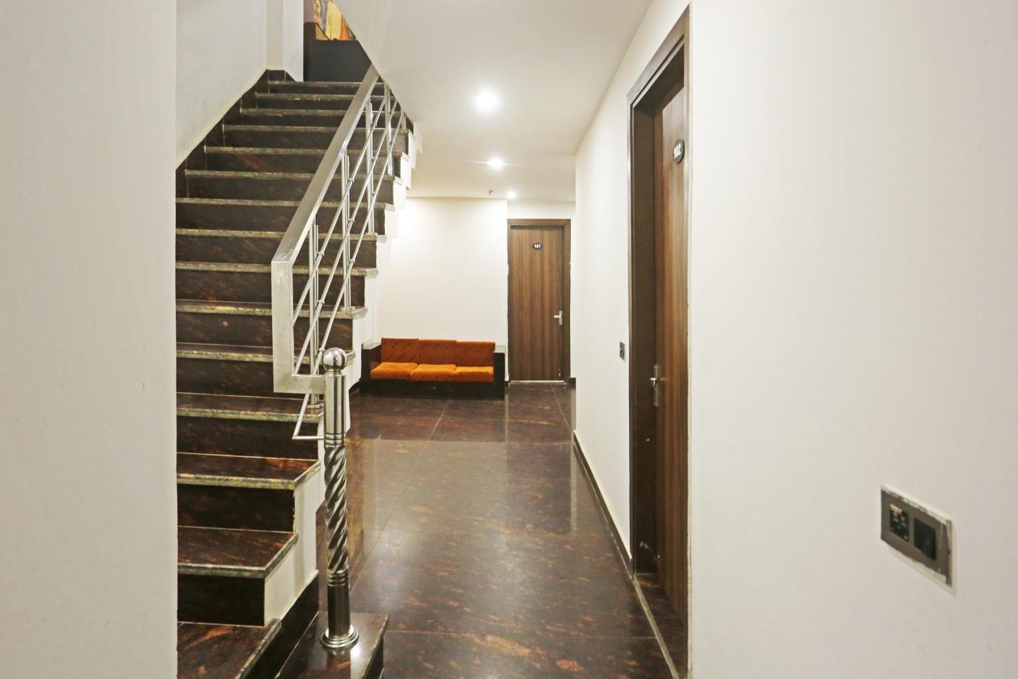 Hotel Ecg Grand Inn-near Delhi Airport New Delhi
