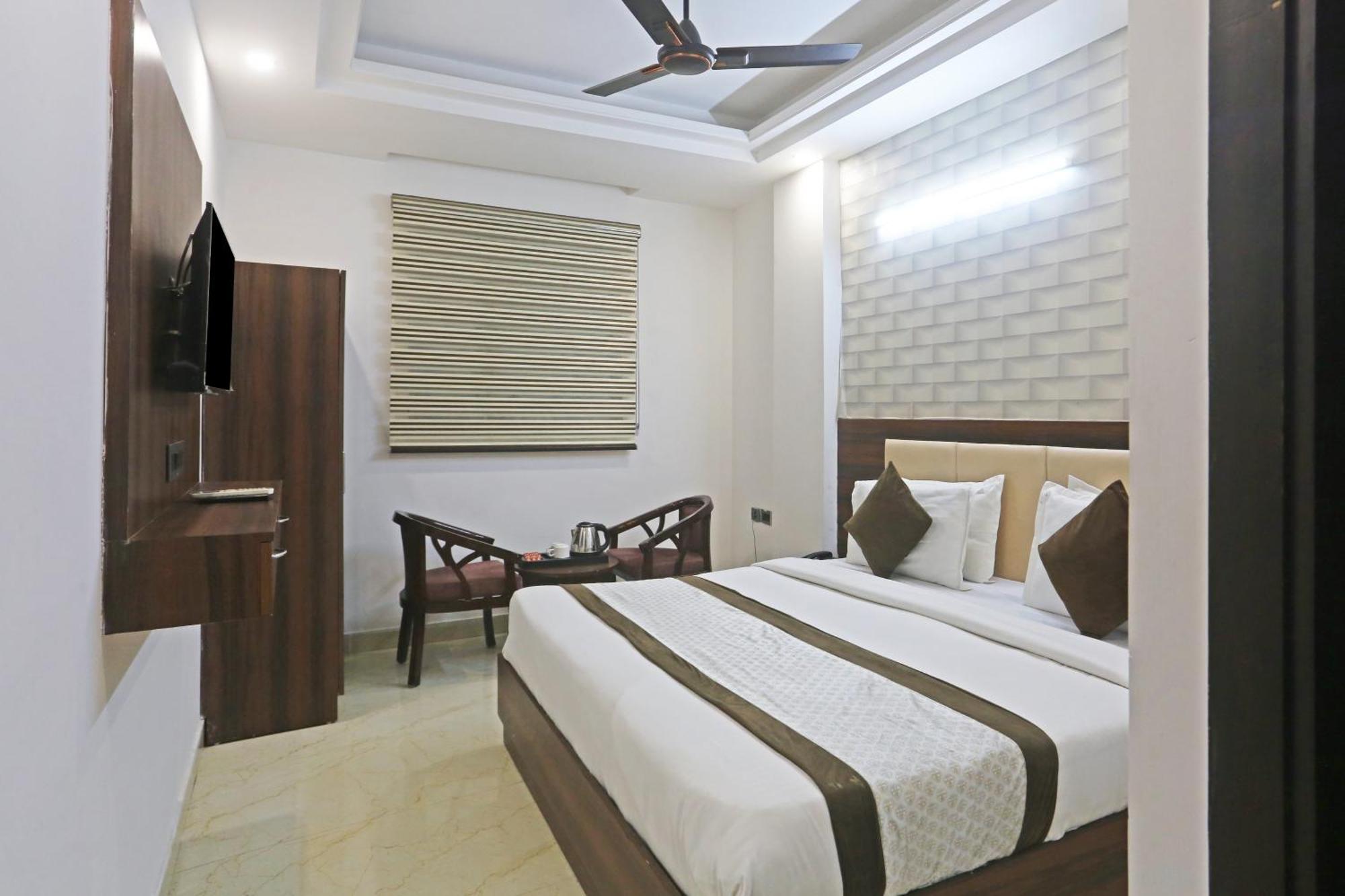 Hotel Ecg Grand Inn-near Delhi Airport