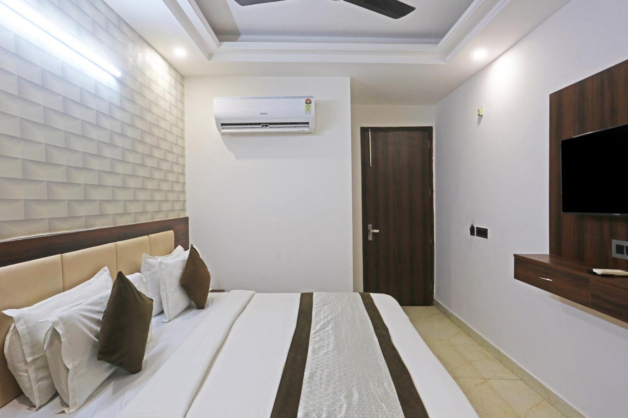 Ecg Grand Inn-near Delhi Airport Hotel *