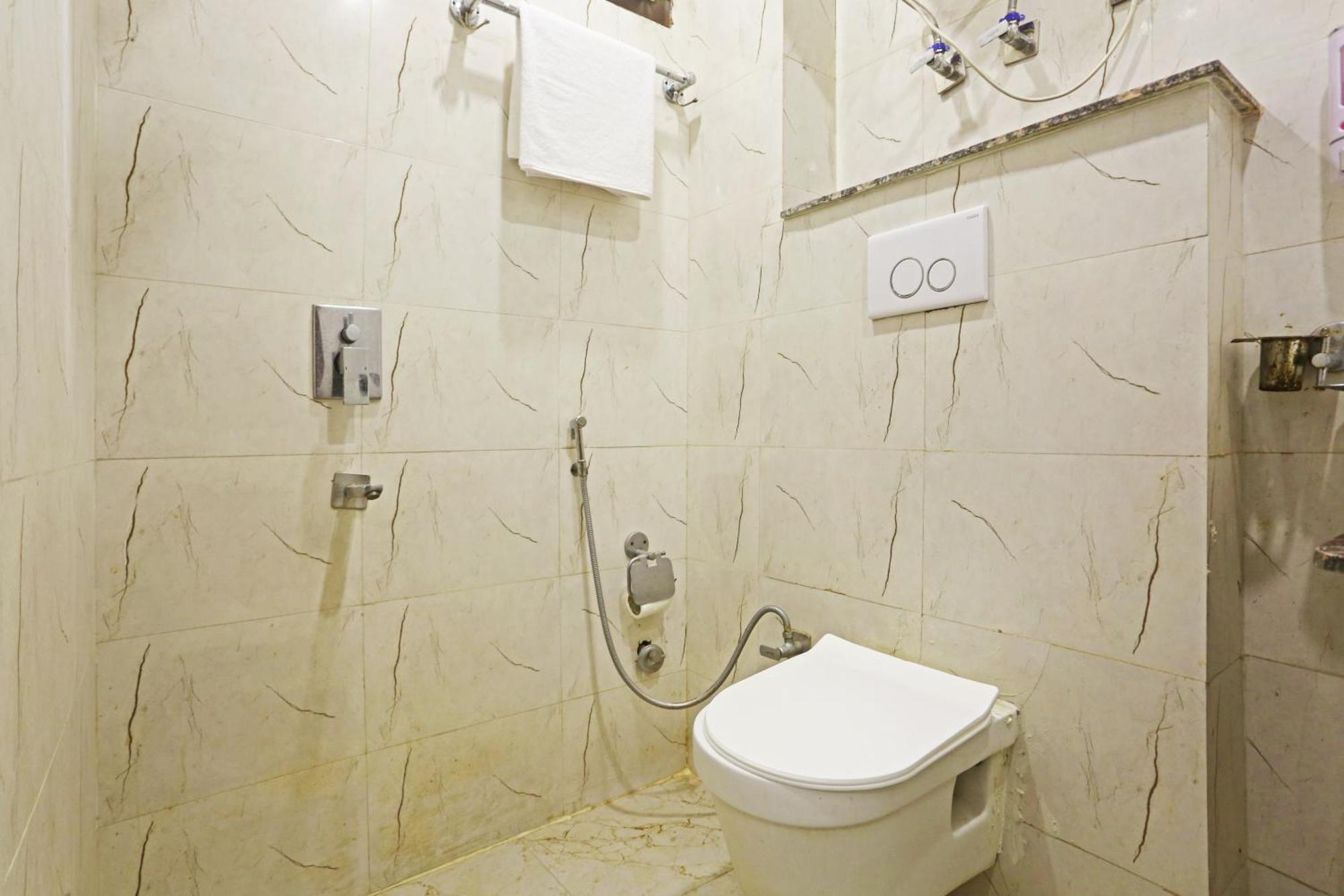 Ecg Grand Inn-near Delhi Airport *