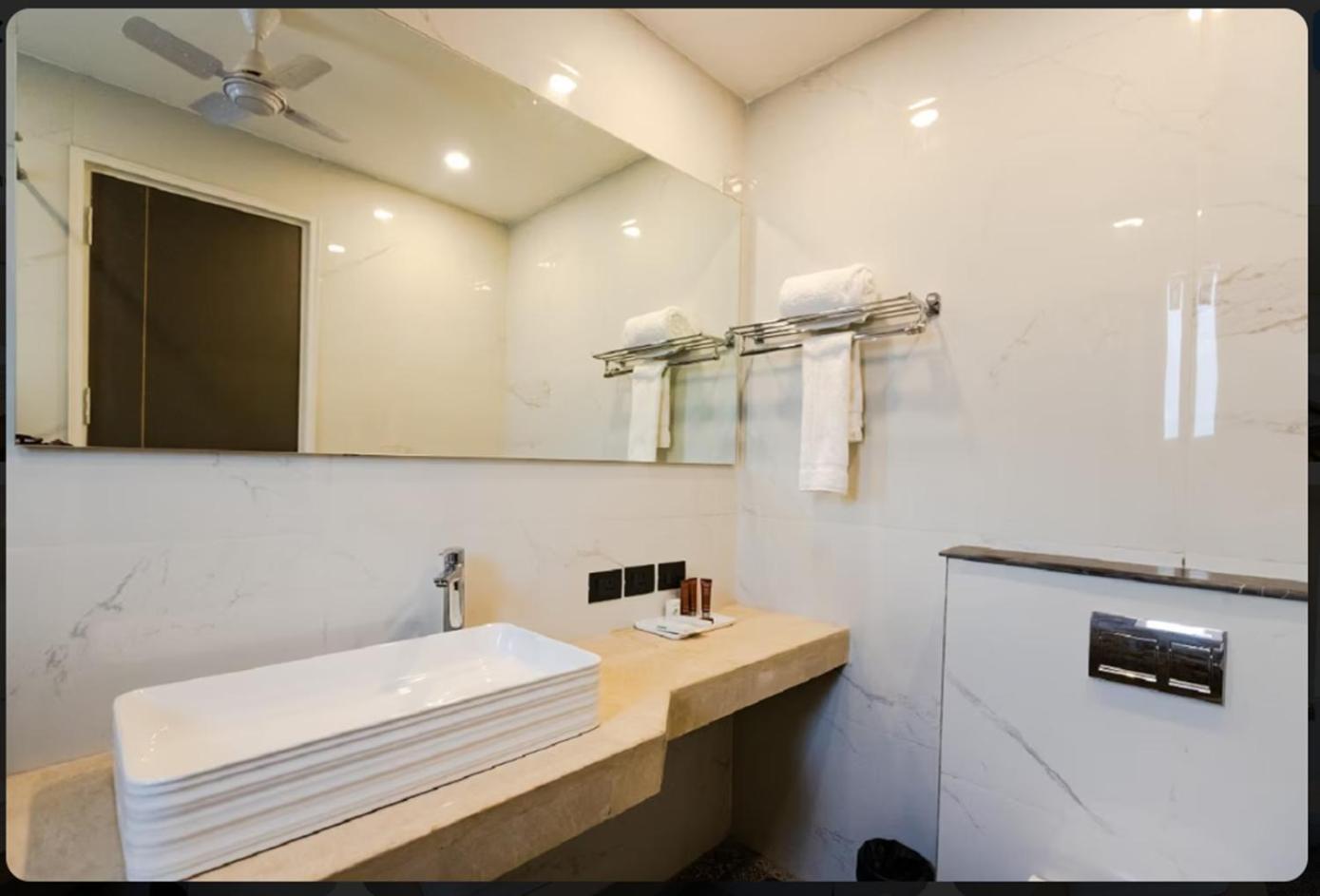 Mayur C R Park - Greater Kailash New Delhi