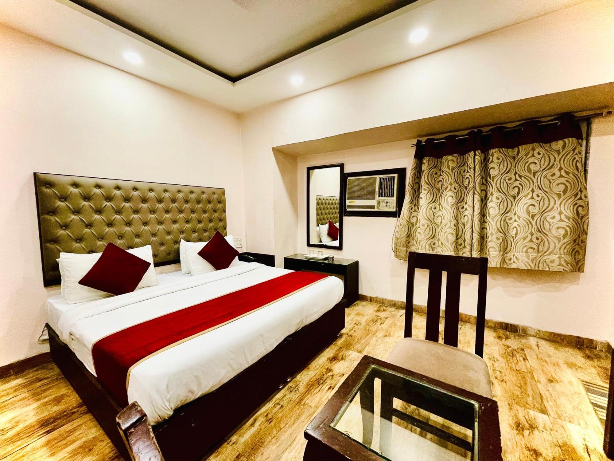 Kabeer' Front Of New Railway Station & 5 Minute From Connaught Place Hotel Delhi (National Capital Territory of India)