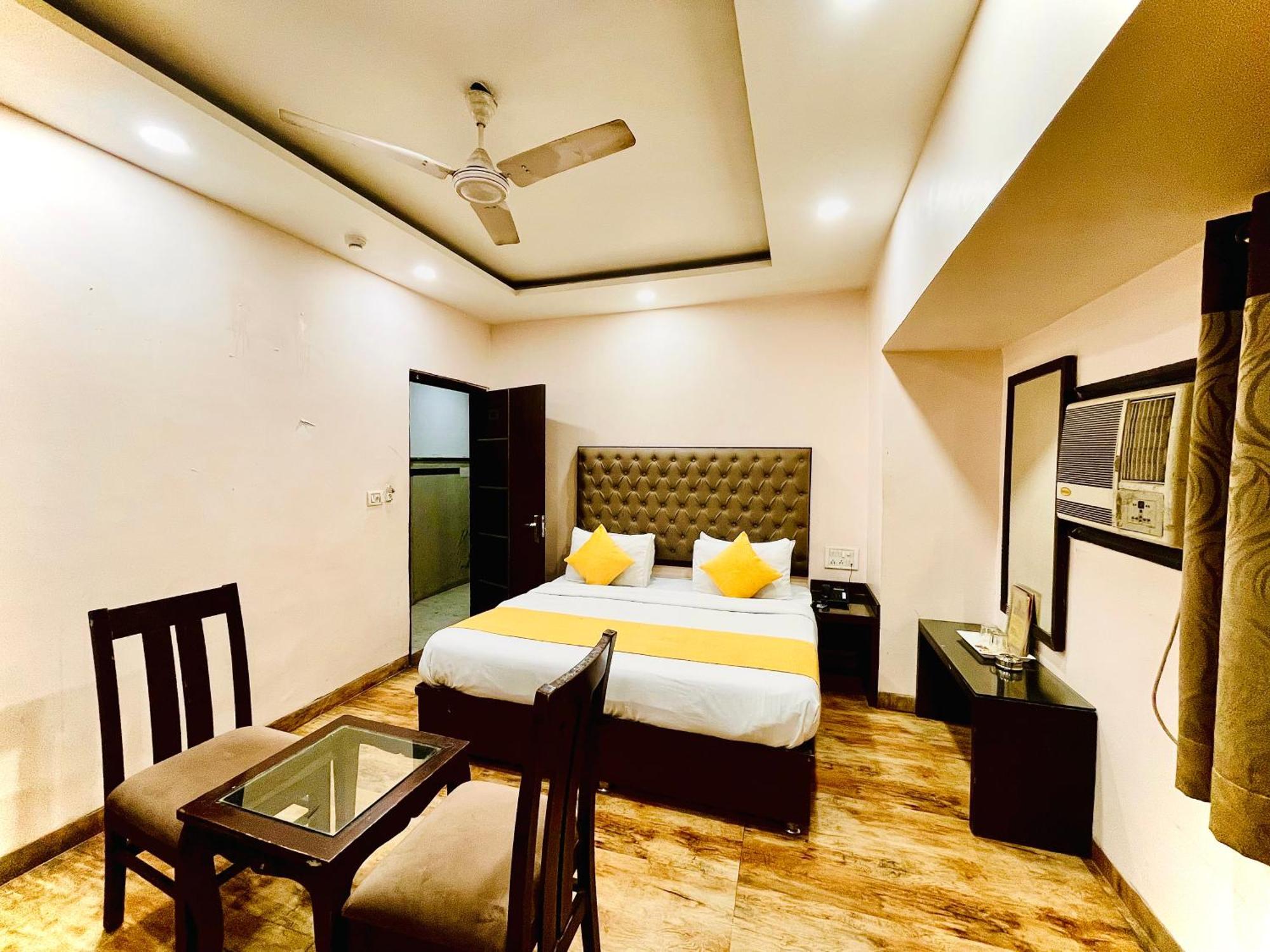 Hotel Kabeer' Front Of New Railway Station & 5 Minute From Connaught Place