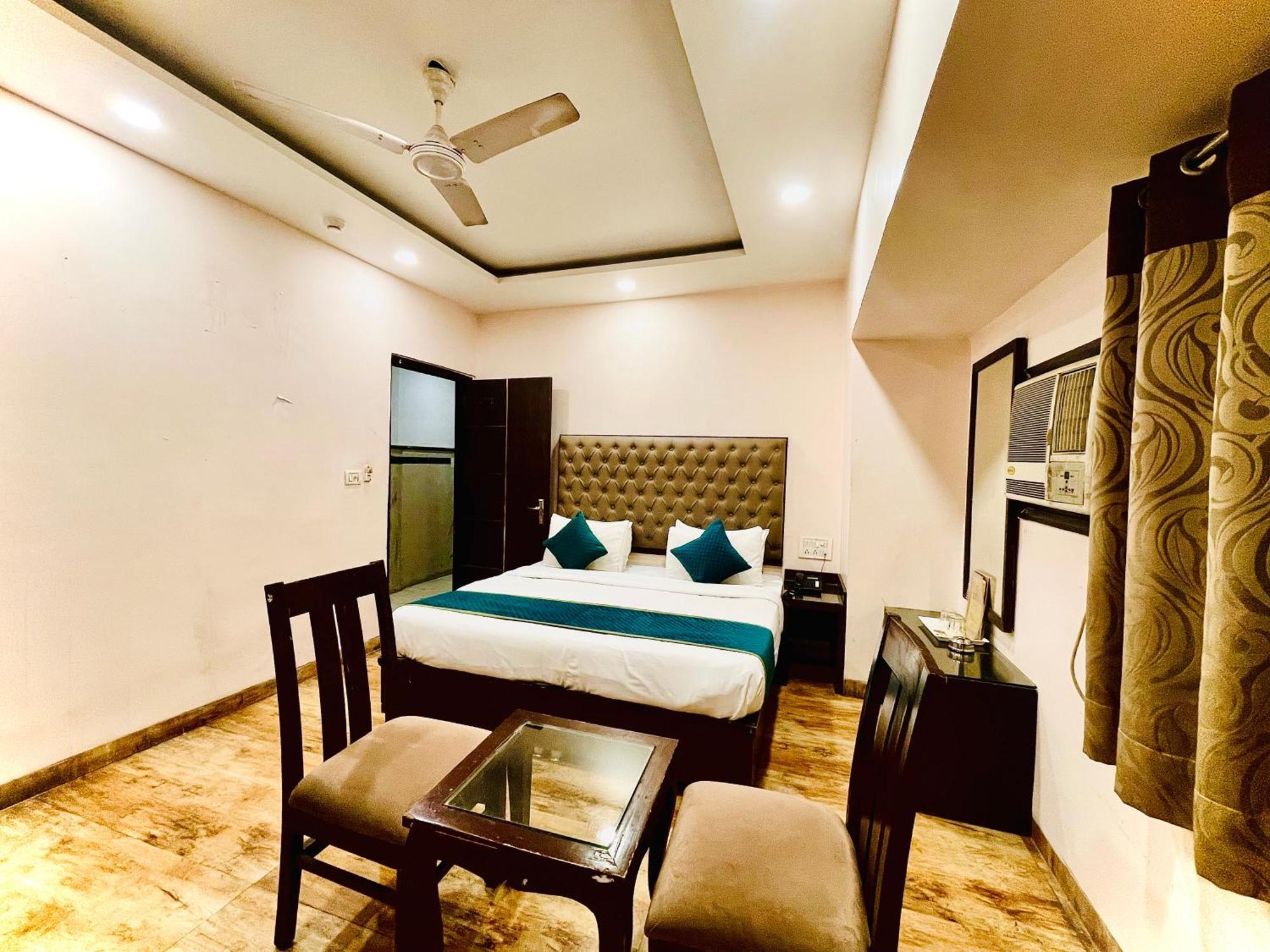 Kabeer' Front Of New Railway Station & 5 Minute From Connaught Place 3*