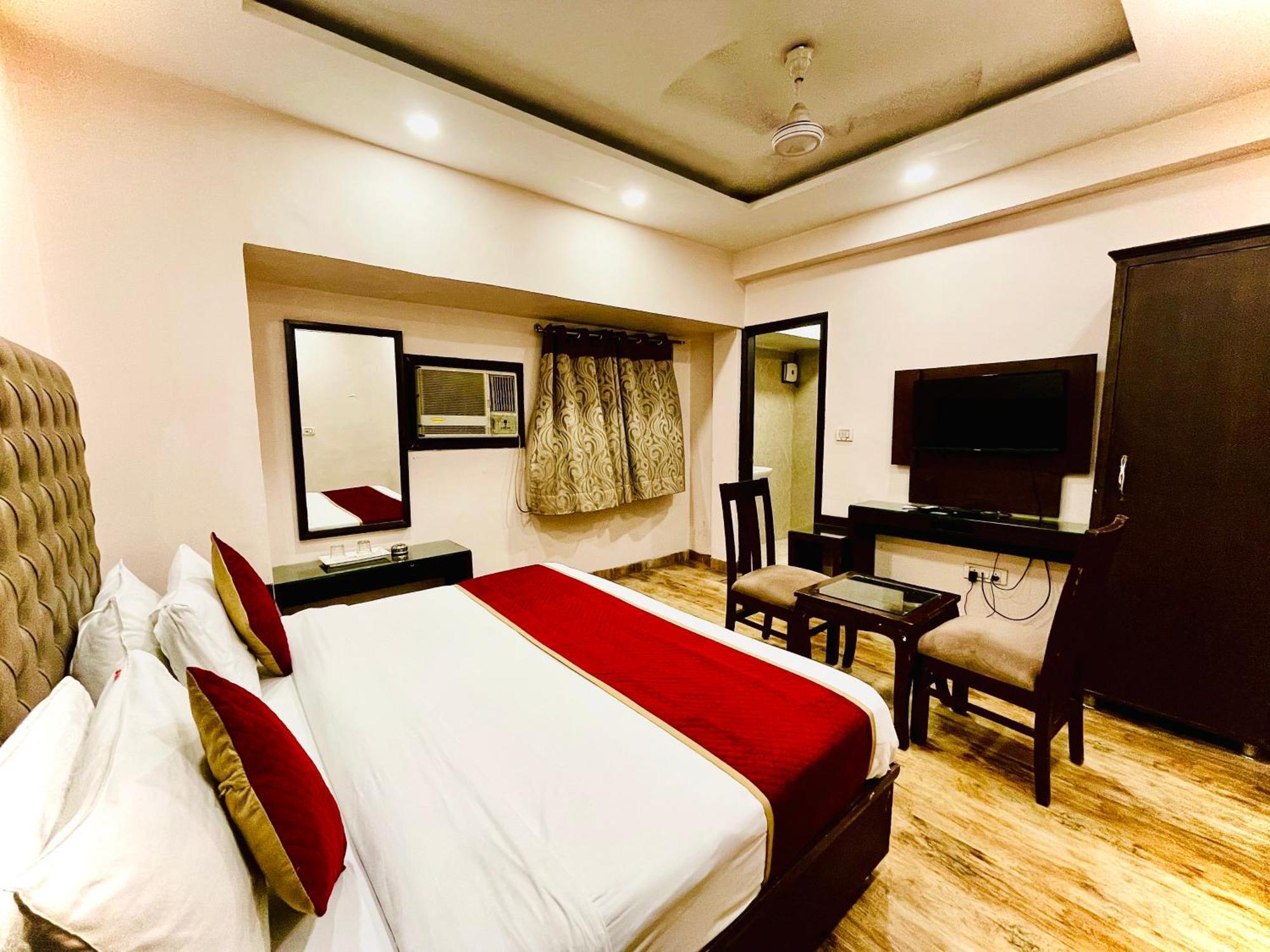 Kabeer' Front Of New Railway Station & 5 Minute From Connaught Place Hotel