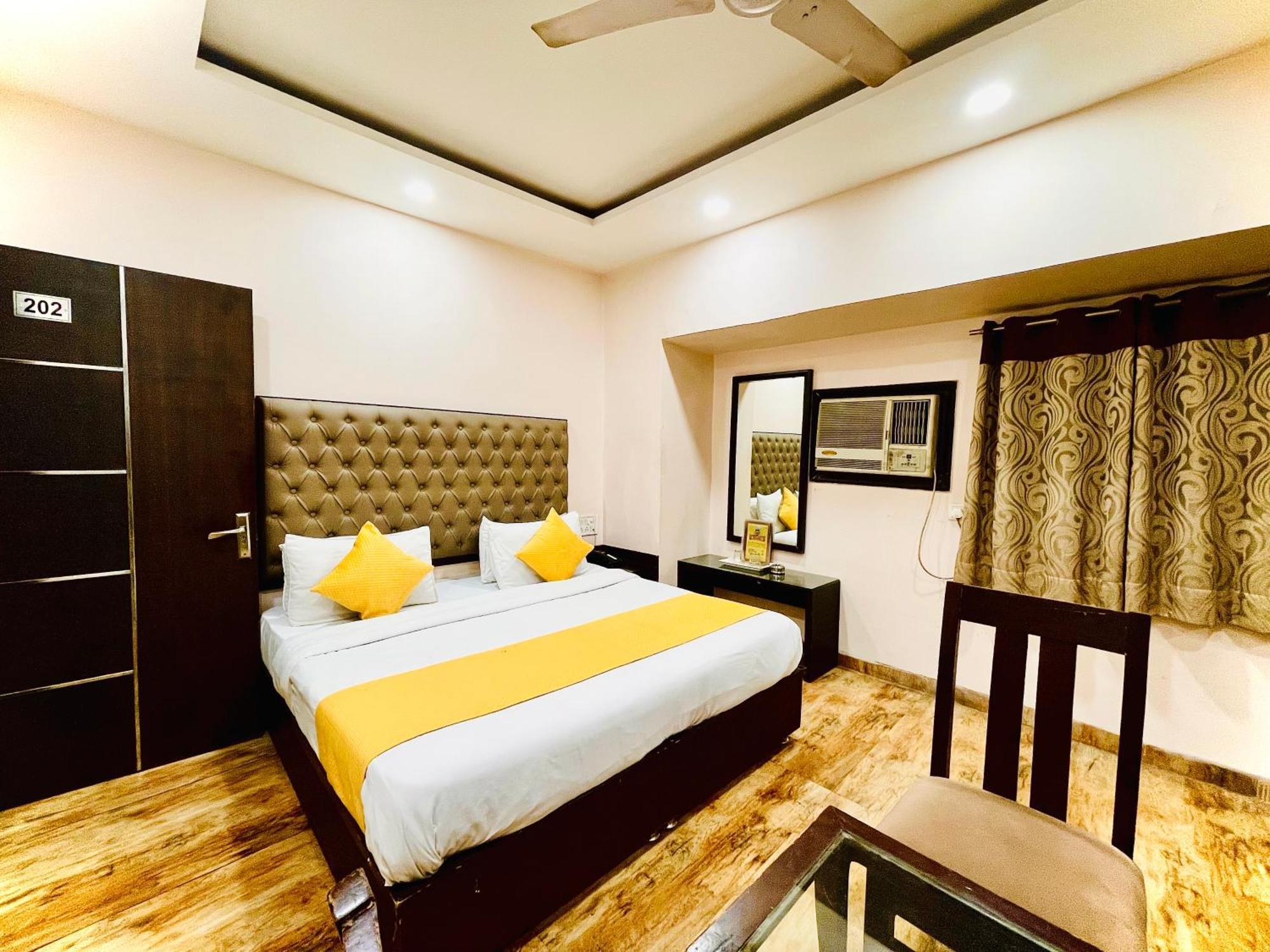 Kabeer' Front Of New Railway Station & 5 Minute From Connaught Place Hotel Delhi (National Capital Territory of India)