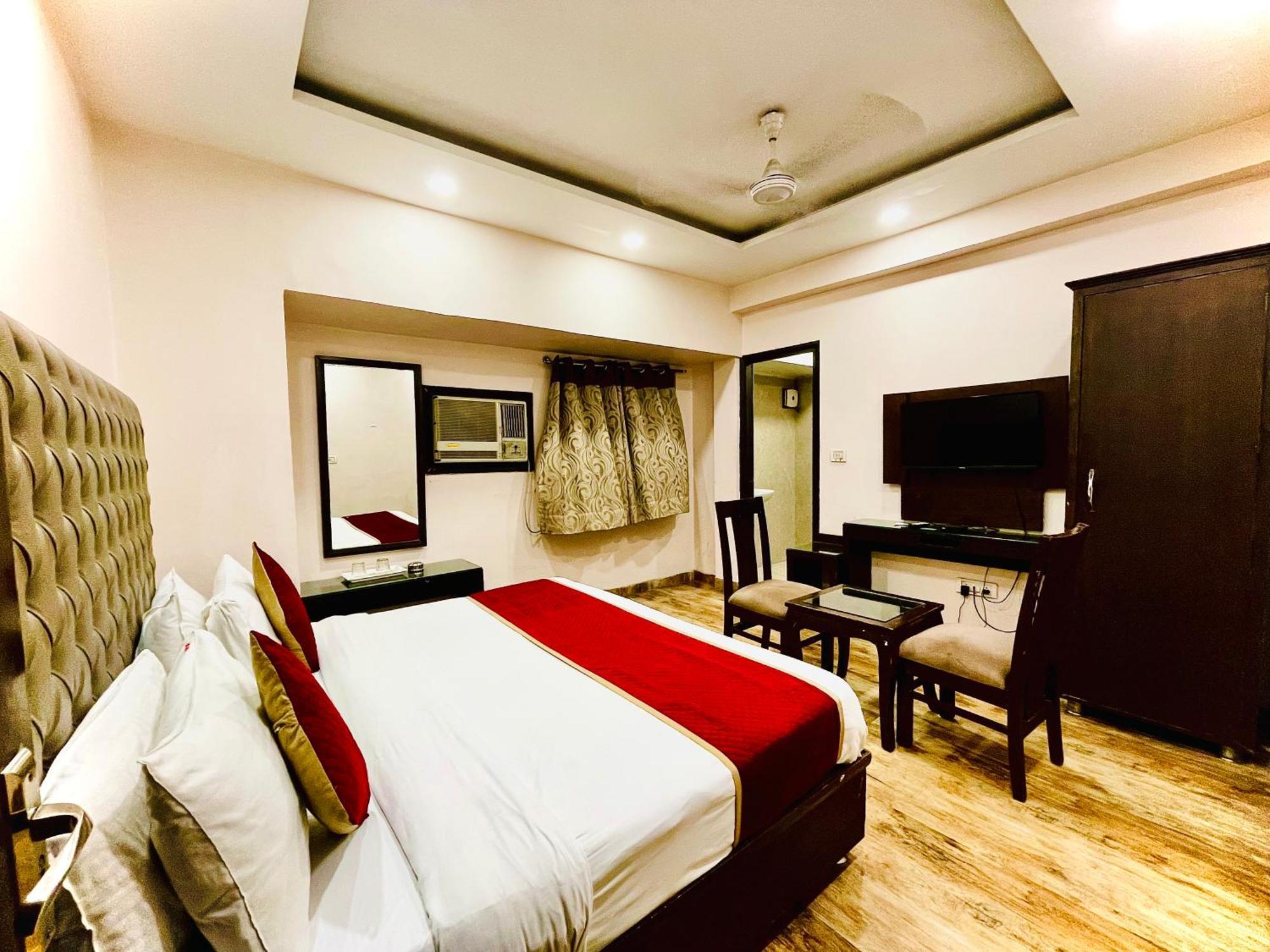 Kabeer' Front Of New Railway Station & 5 Minute From Connaught Place 3*