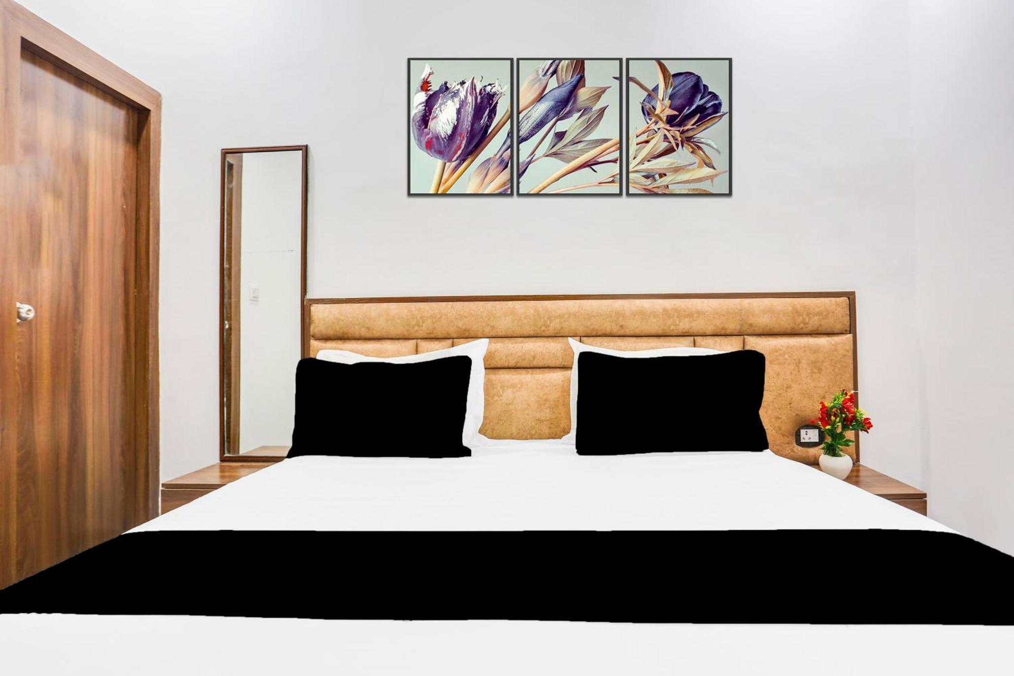 O The Signature New Delhi