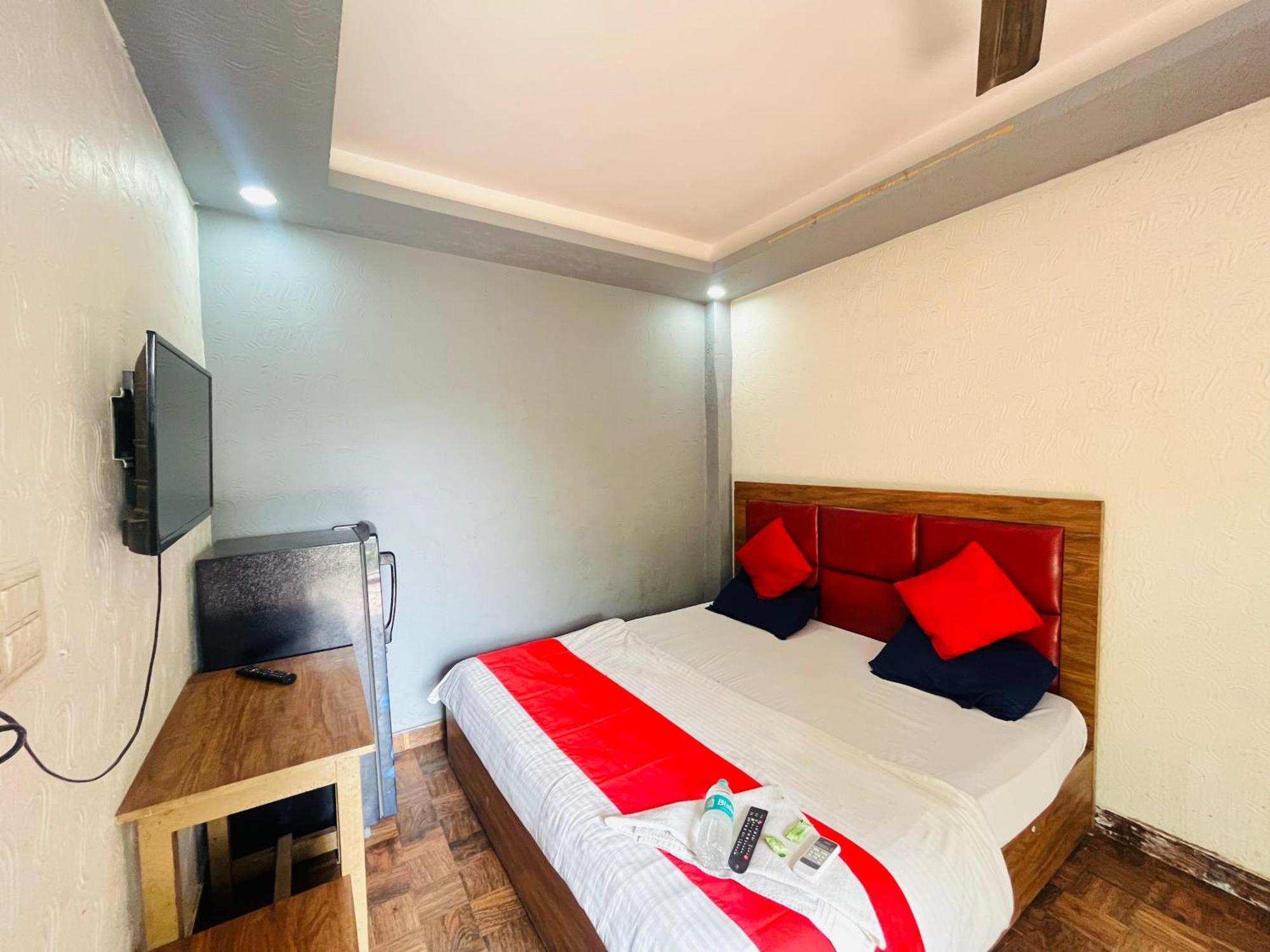 - Near Nizamunddin Railway Station 3*