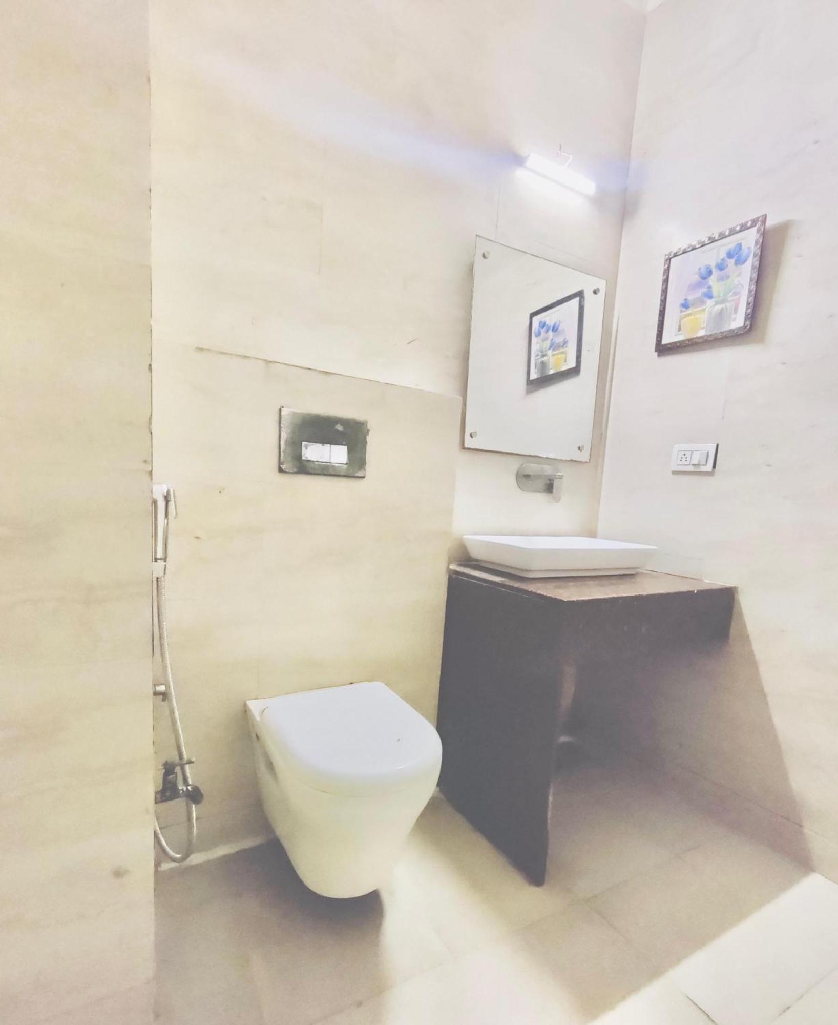 Seventh Heaven 3* New Delhi